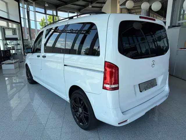 Mercedes-Benz Vito view 6