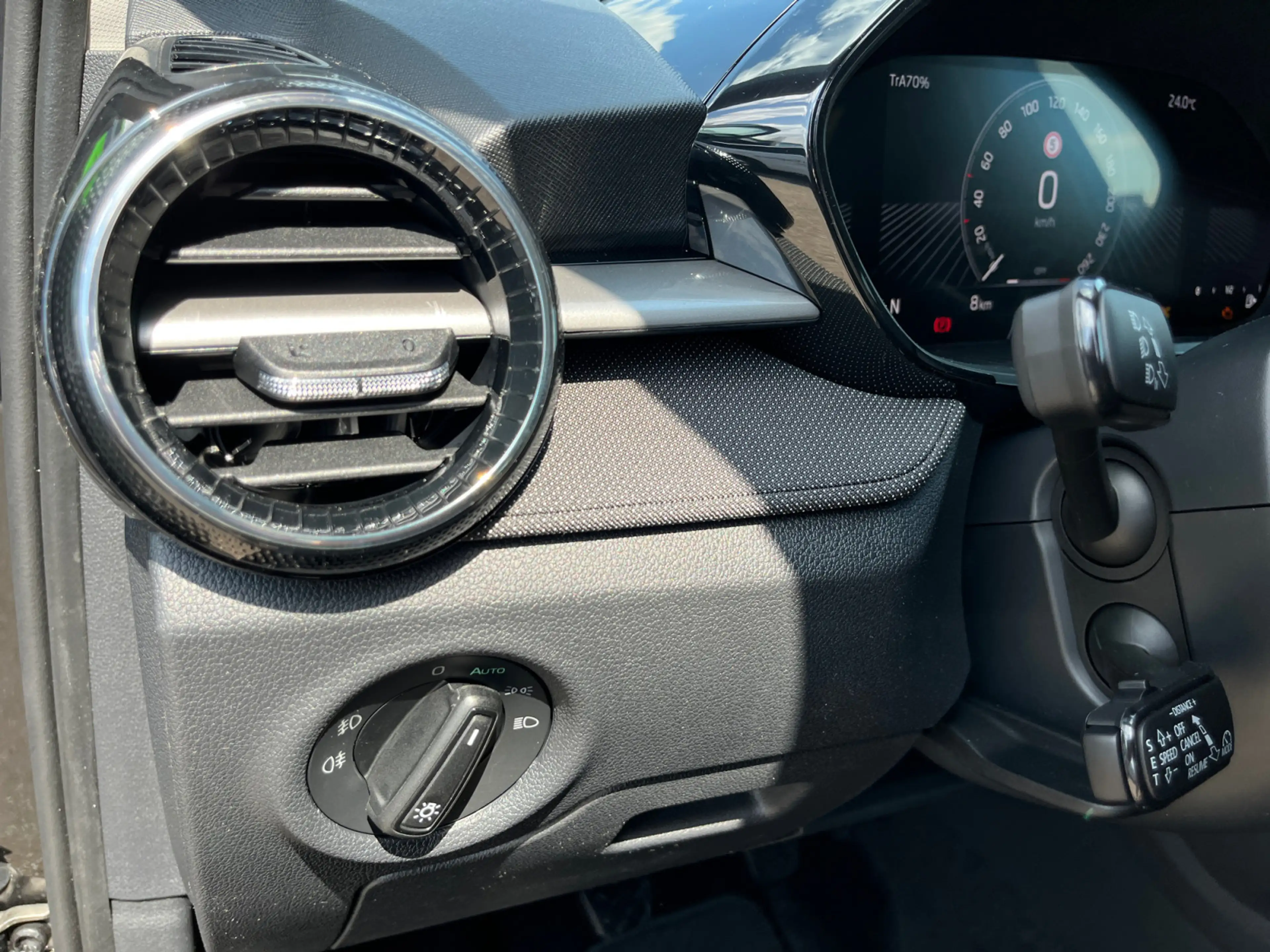 Skoda Fabia Balance 1,0TSI Klimaaut SHZ ACC Lenkradhzg — photo 13