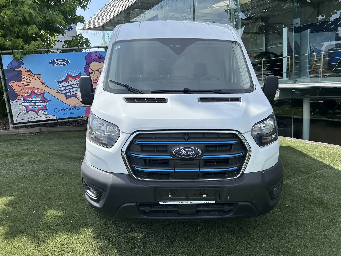 Ford Transit 350M L2H2 Electric 67kWh Trend RWD AUT - 2