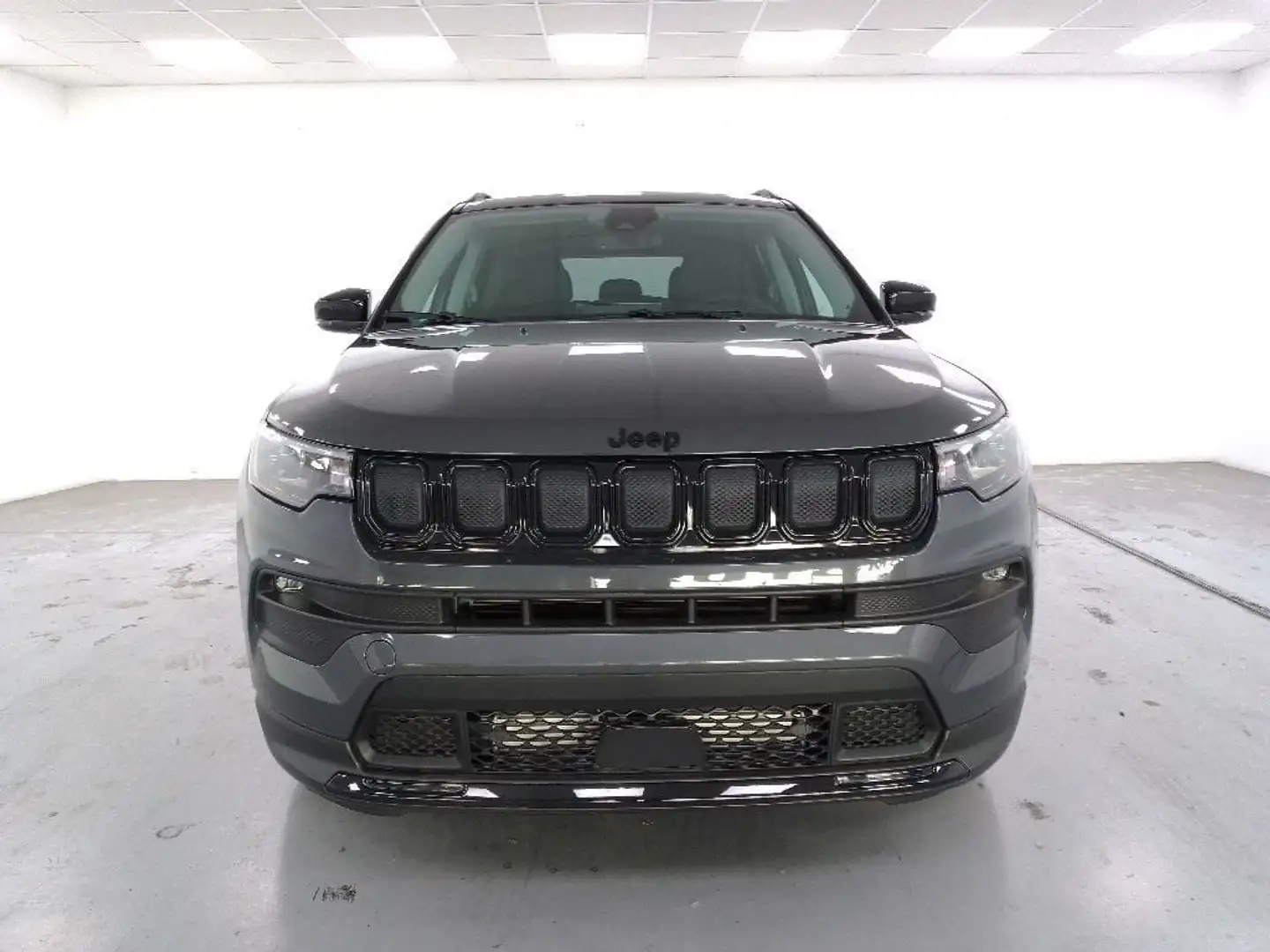 Jeep Compass 1.6 mjt Night Eagle 2wd 130cv Grijs - 2