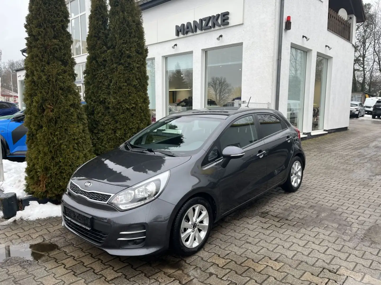 Kia Rio 1.2 Dream-Team Edition Noir - 1