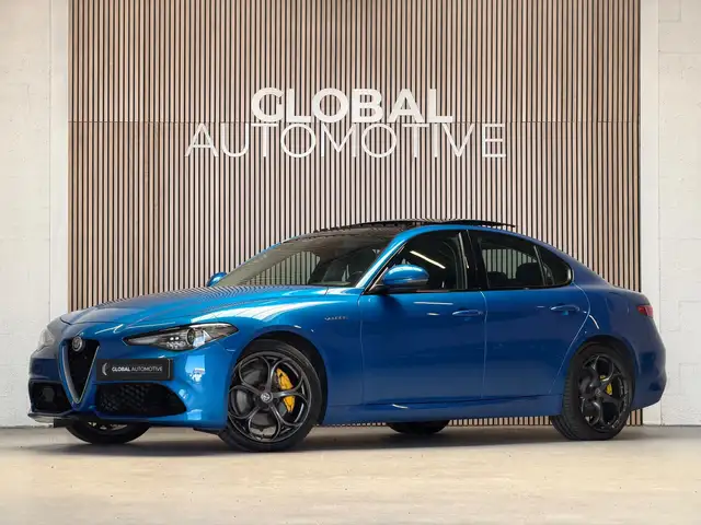 Alfa Romeo Giulia 2.0 T Veloce - SPORTSTOELEN - PANODAK - 19 INCH