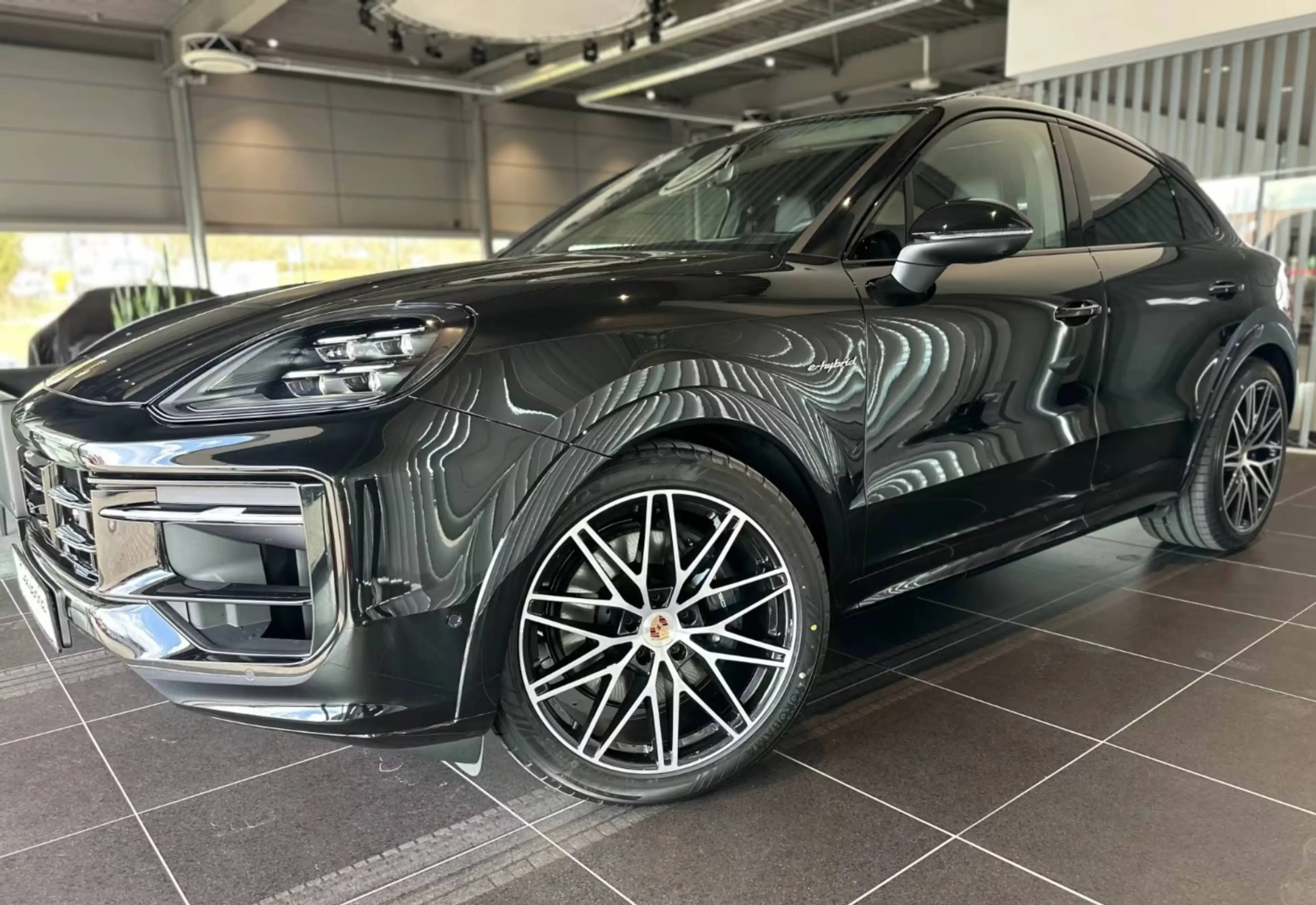 Porsche Cayenne E-Hybrid — photo 9