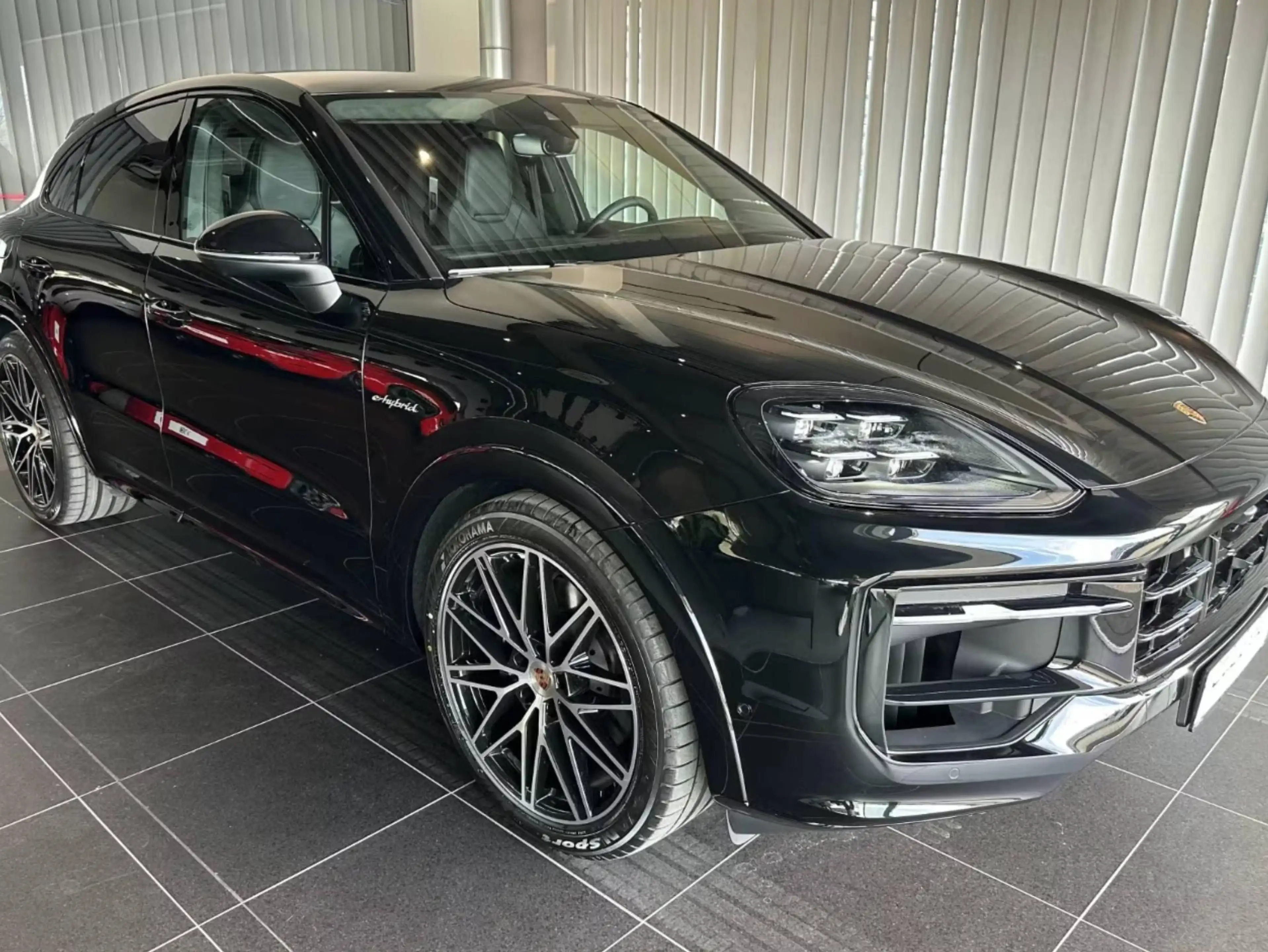 Porsche Cayenne E-Hybrid — photo 8