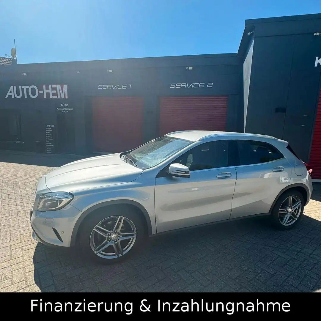 Mercedes-Benz GLA 200 Automatik Xenon AHK Navi Tempomat 8 Fach Argent - 2