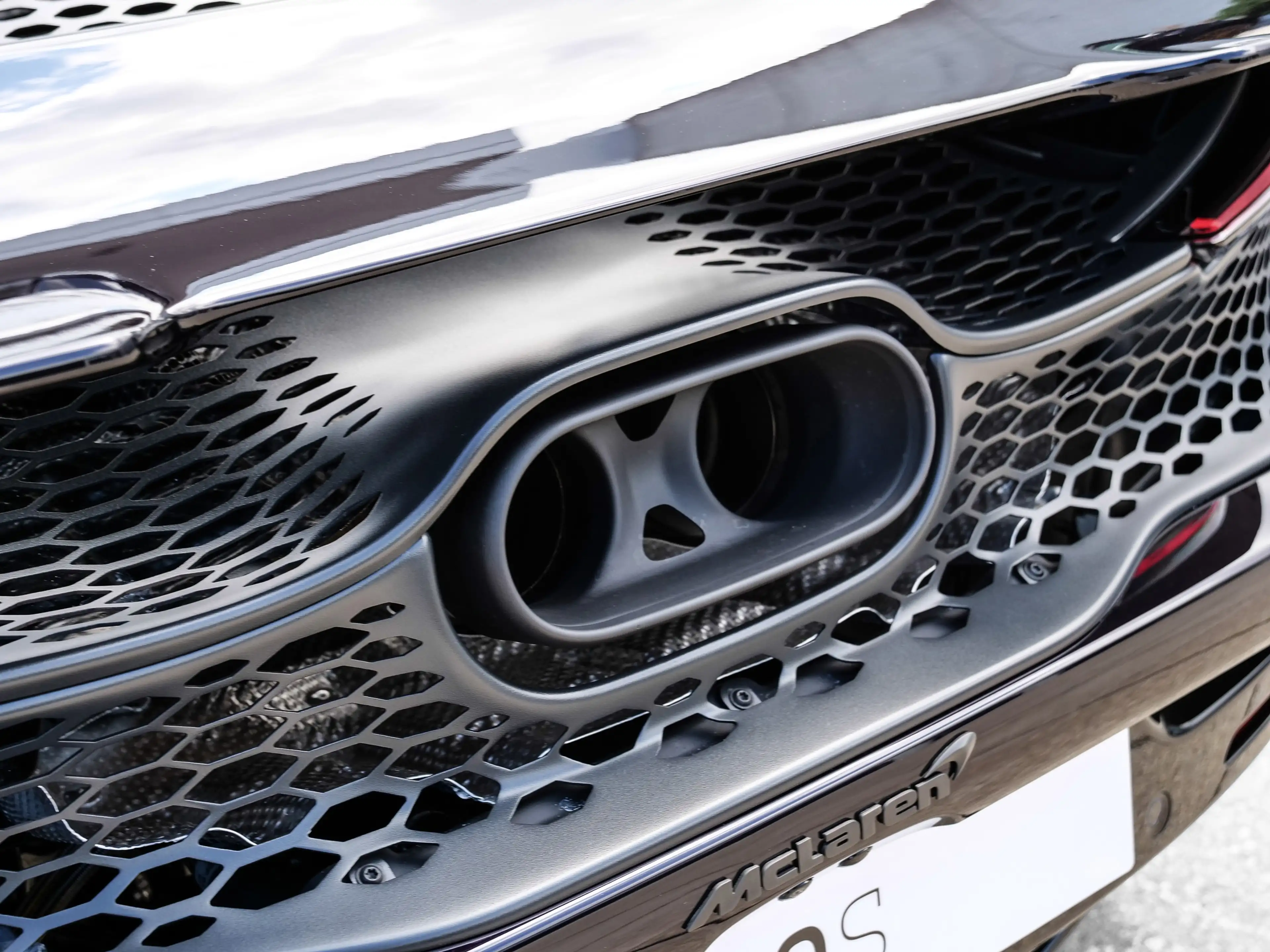 McLaren 750S Spider MSO Paint,Black Pack, B&W Sound, Lift — photo 12