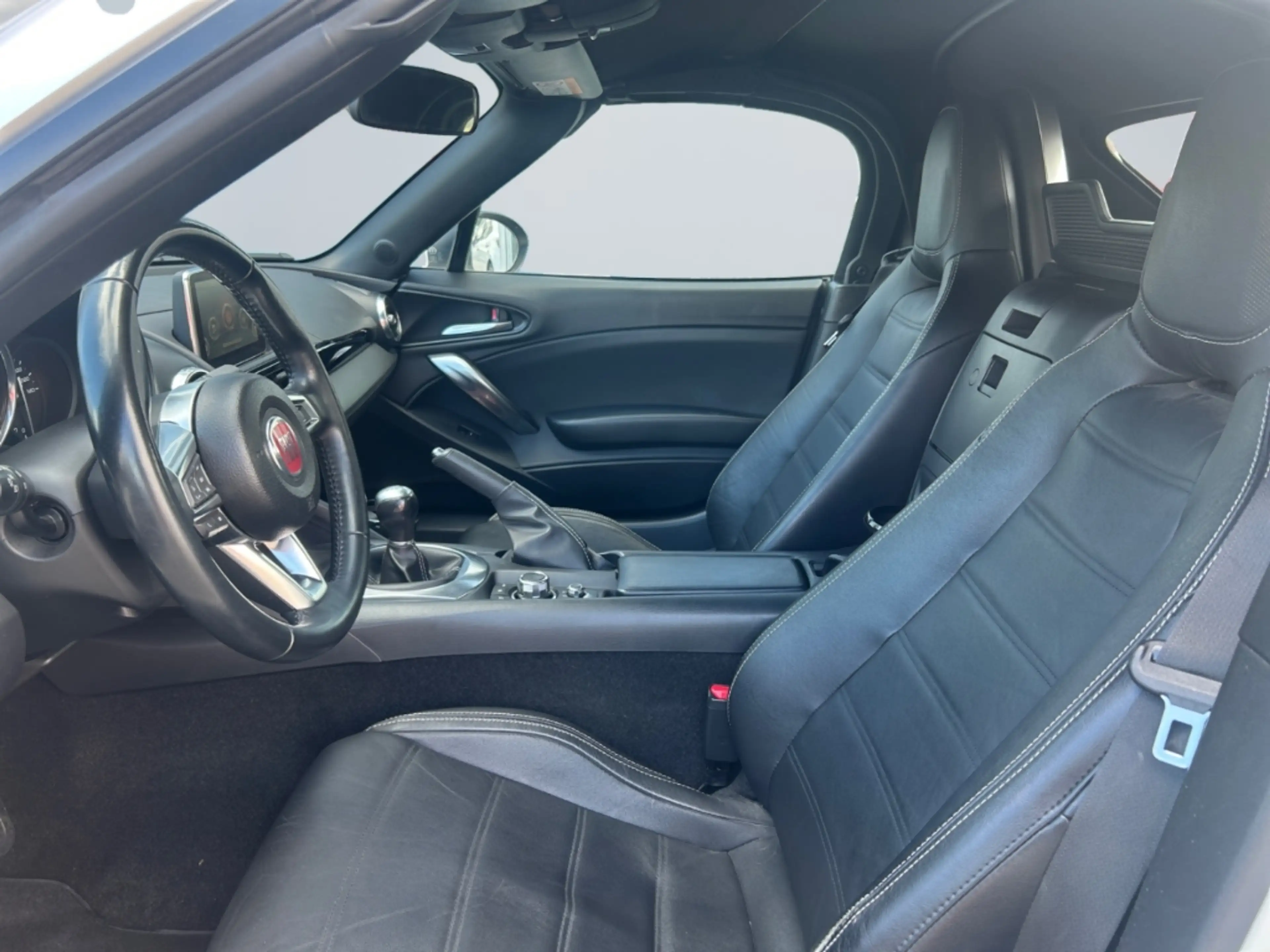 Fiat 124 Spider Lusso 1.4 MultiAir Turbo Navi Soundsystem Bose Kli — photo 9