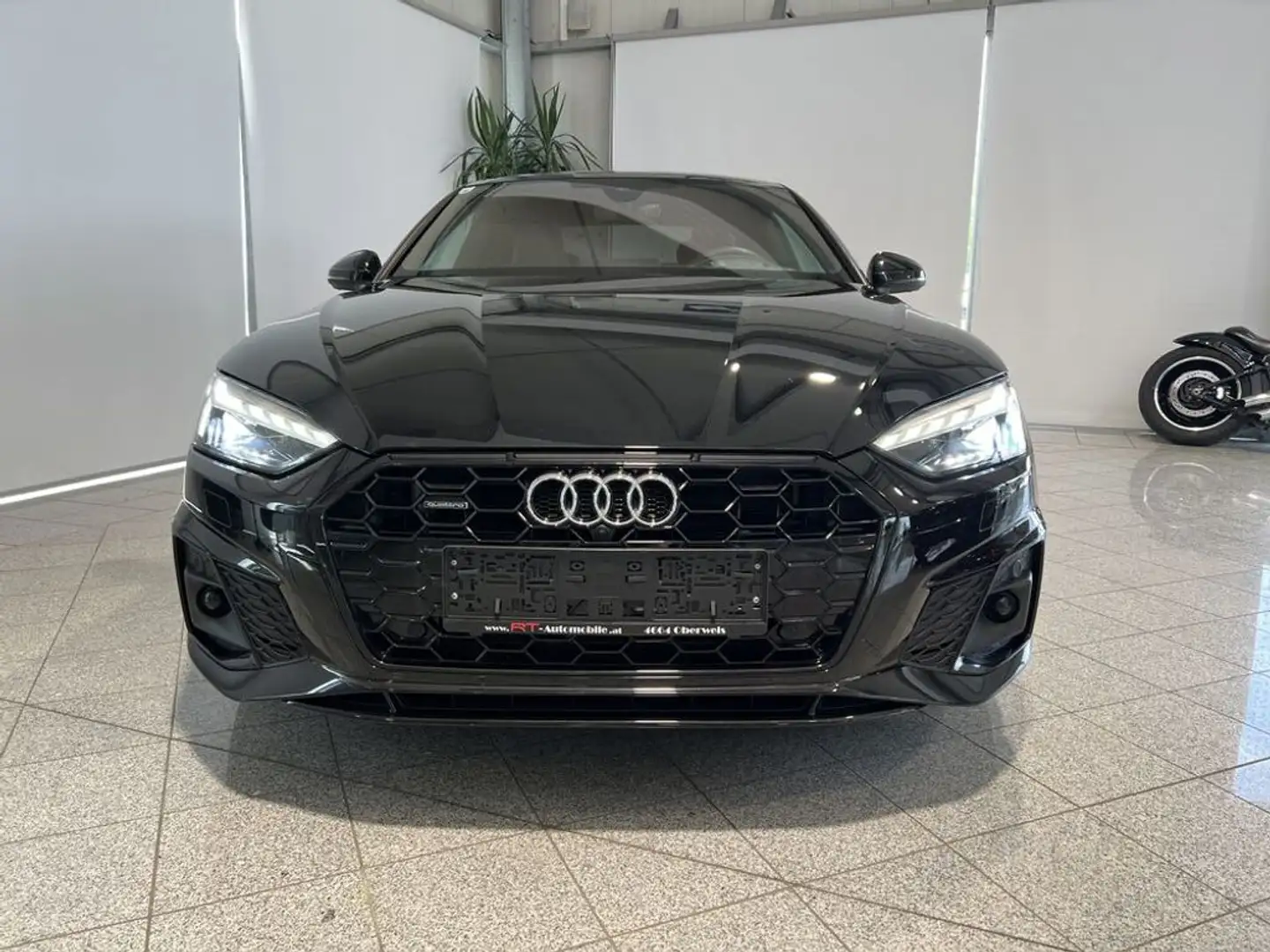 Audi A5 40 TDI quattro S line Schwarz - 2