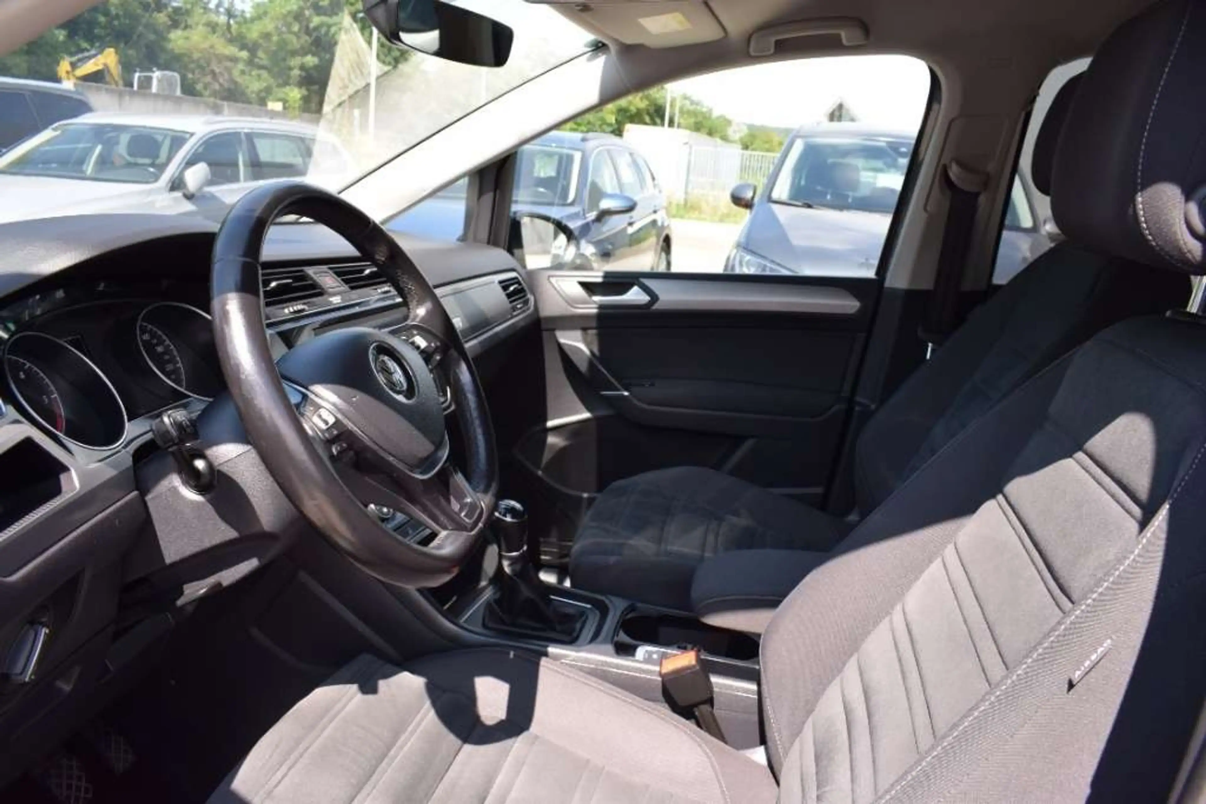 Volkswagen Touran Comfortline 1,6 SCR TDI — photo 9