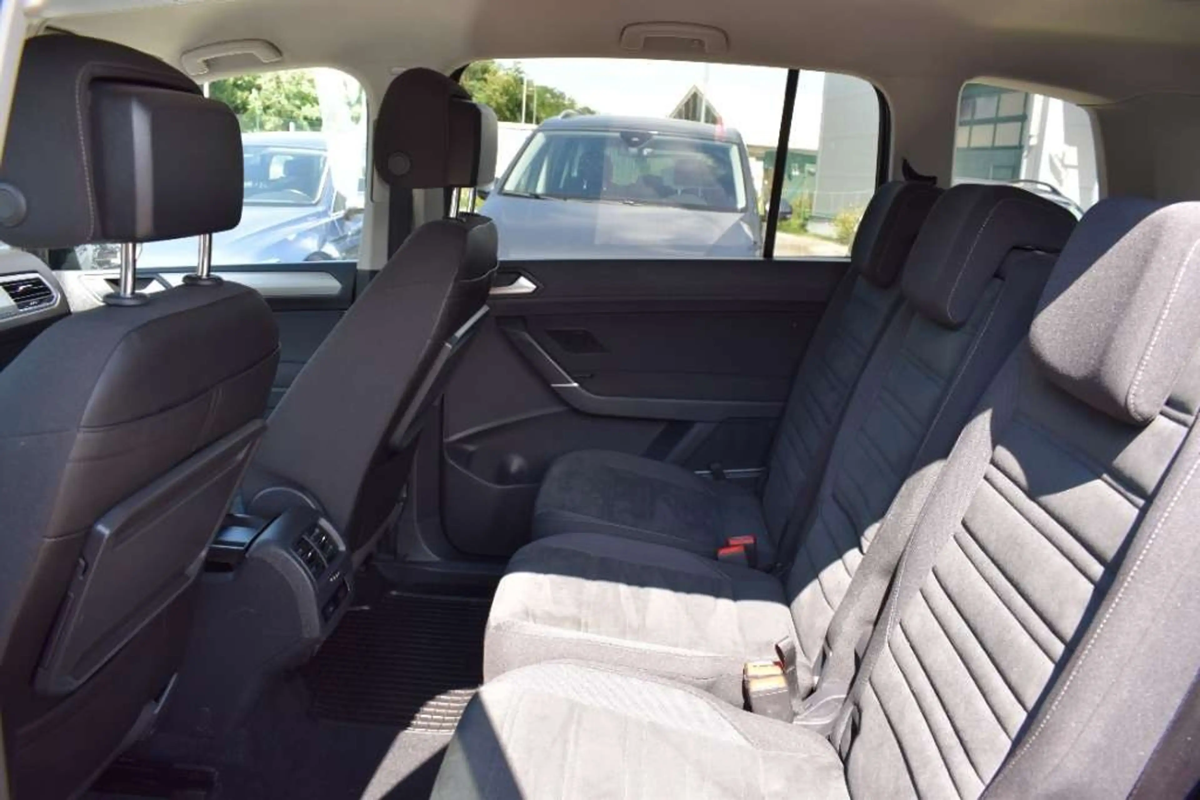 Volkswagen Touran Comfortline 1,6 SCR TDI — photo 12