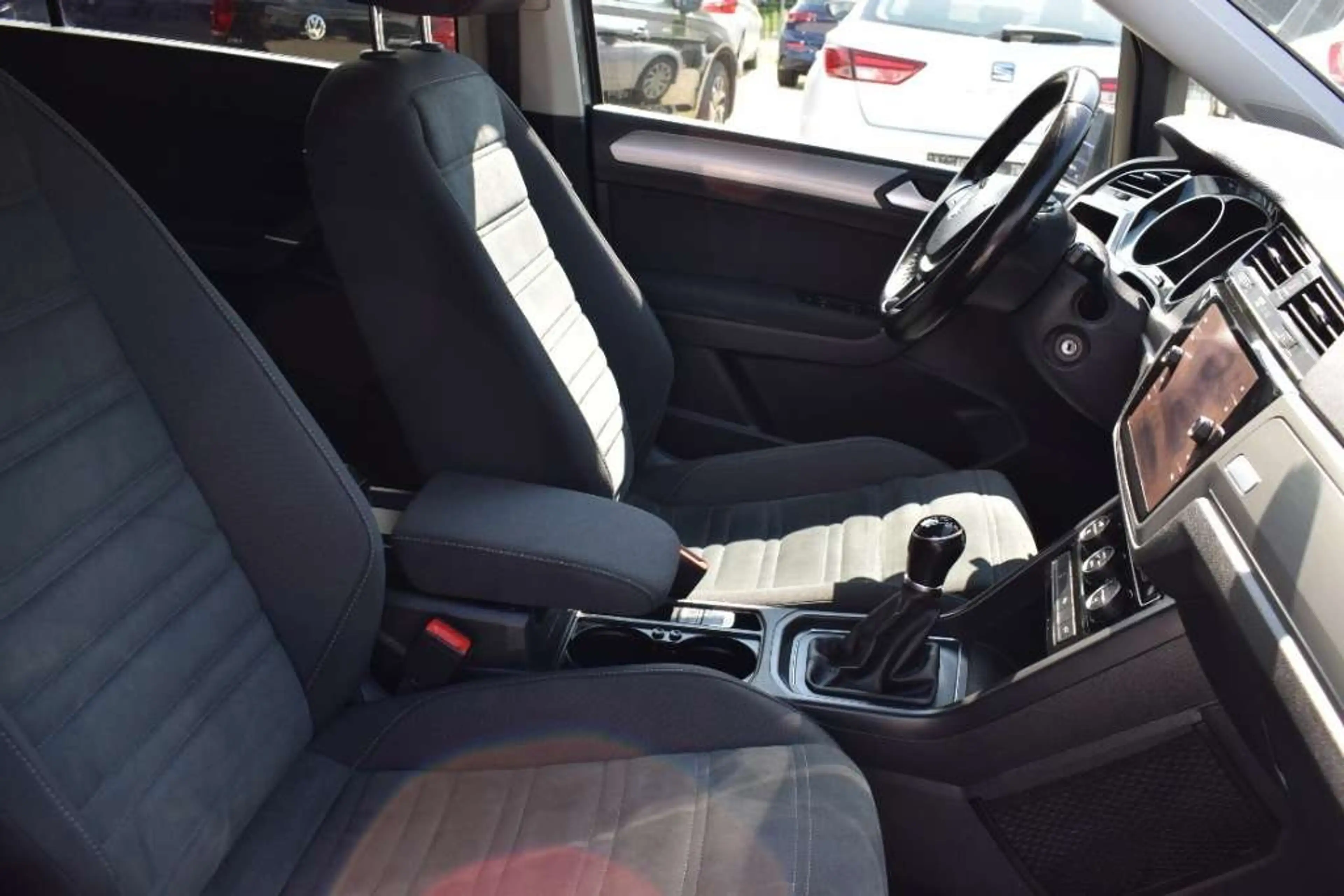 Volkswagen Touran Comfortline 1,6 SCR TDI — photo 15