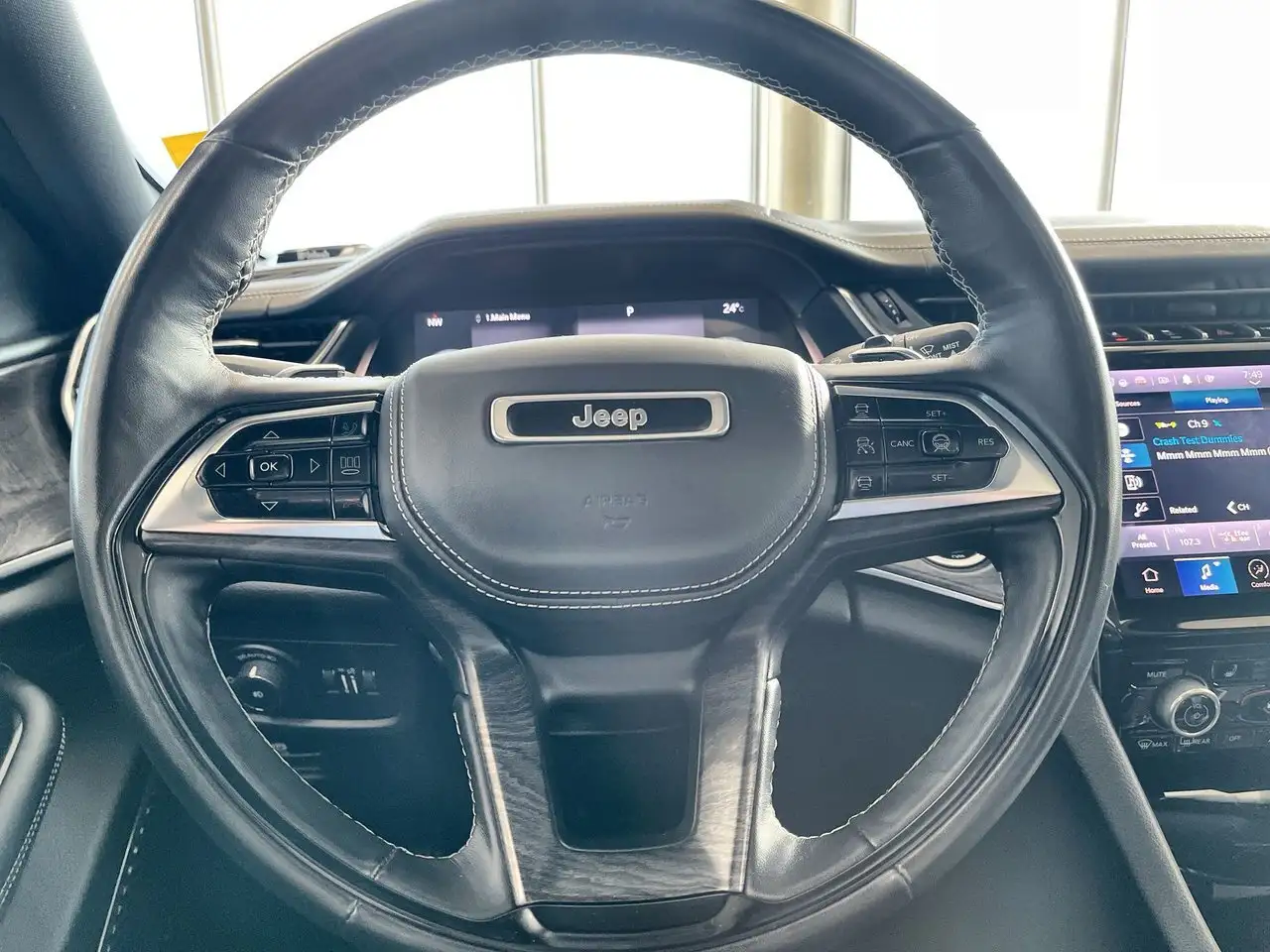 Jeep Grand Cherokee снимка Jeep Grand Cherokee