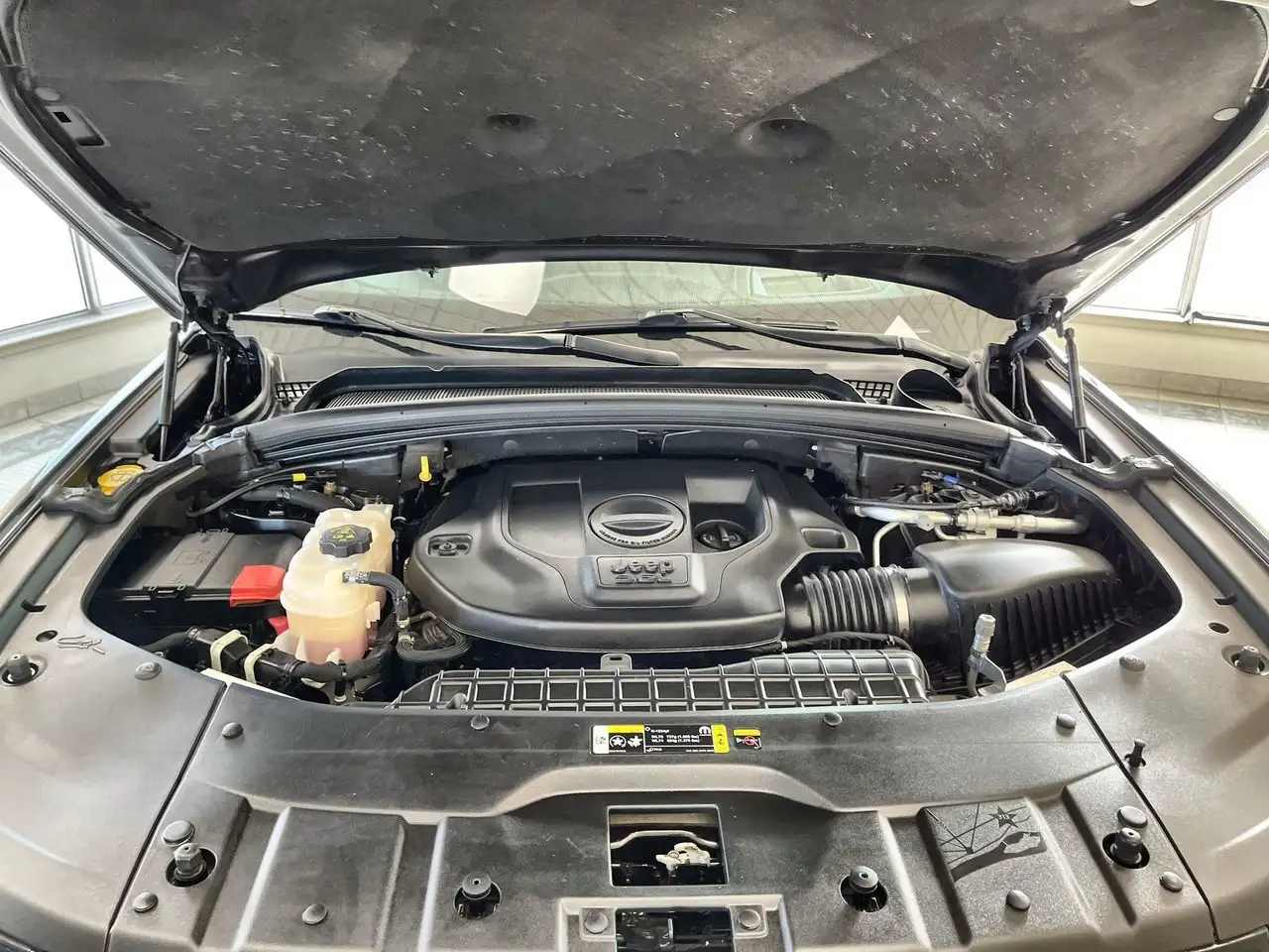 Jeep Grand Cherokee снимка Jeep Grand Cherokee