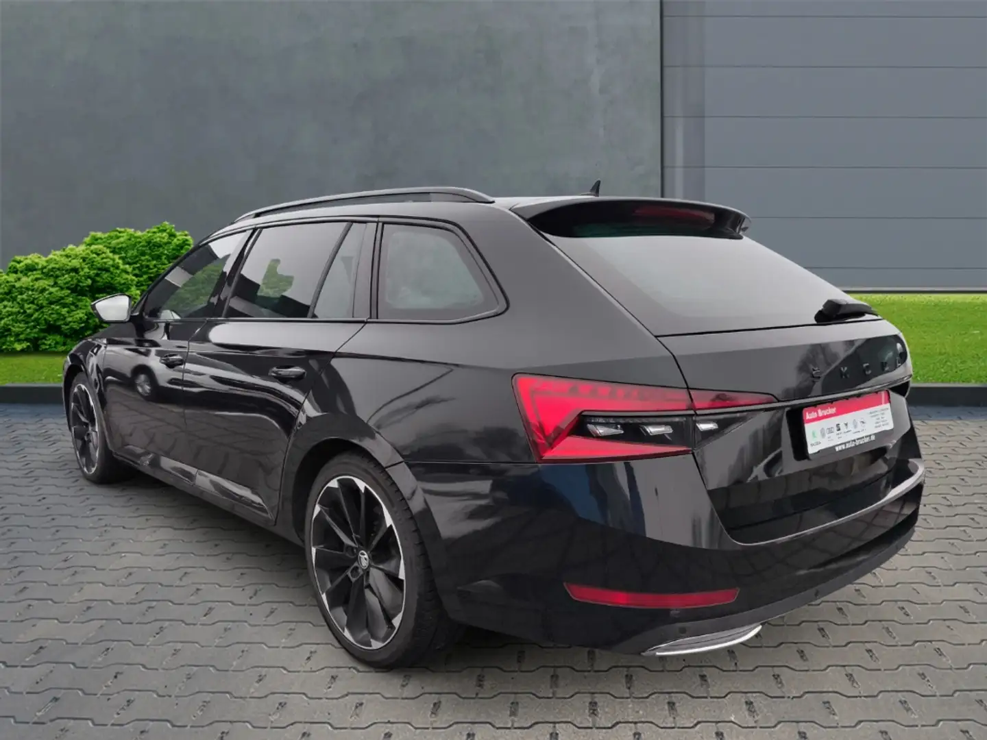 Skoda Superb Combi SportLine 2.0 TDI+Anhängerkupplung+Navi+el.S Noir - 2