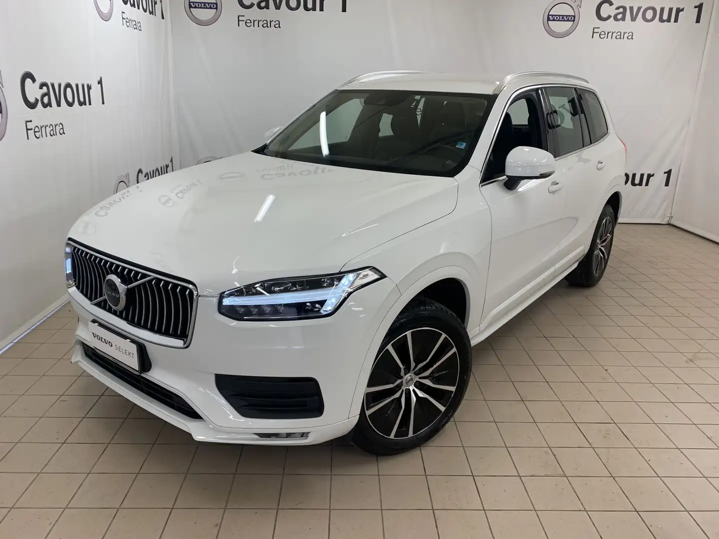 Volvo XC90 B5 AWD Geartronic Momentum Bianco - 1