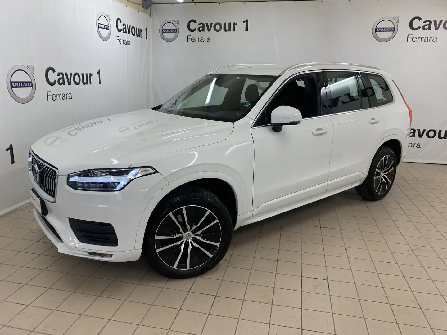 Volvo XC90 B5 AWD Geartronic Momentum Bianco - 2