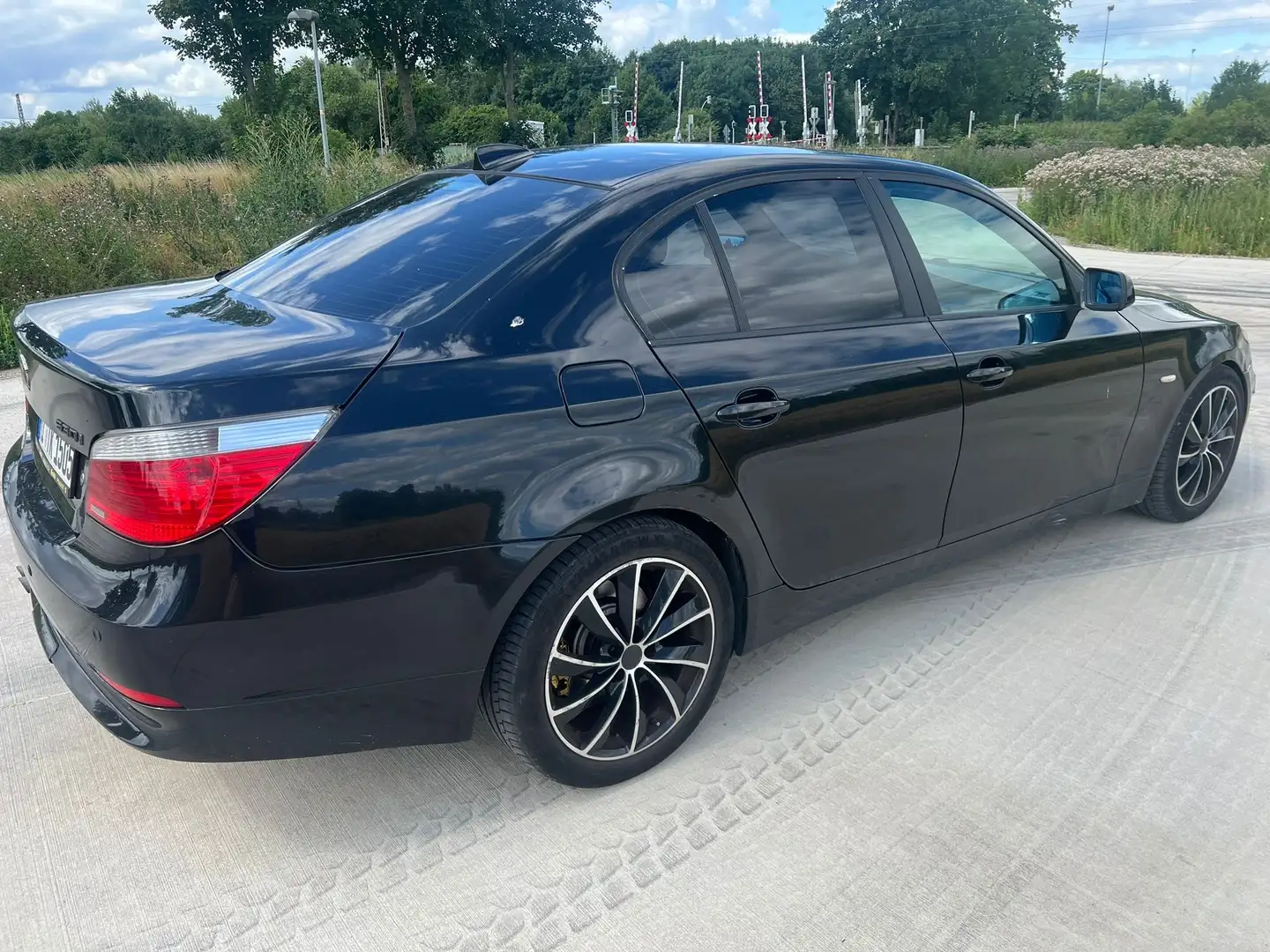 BMW 530 530i - 2