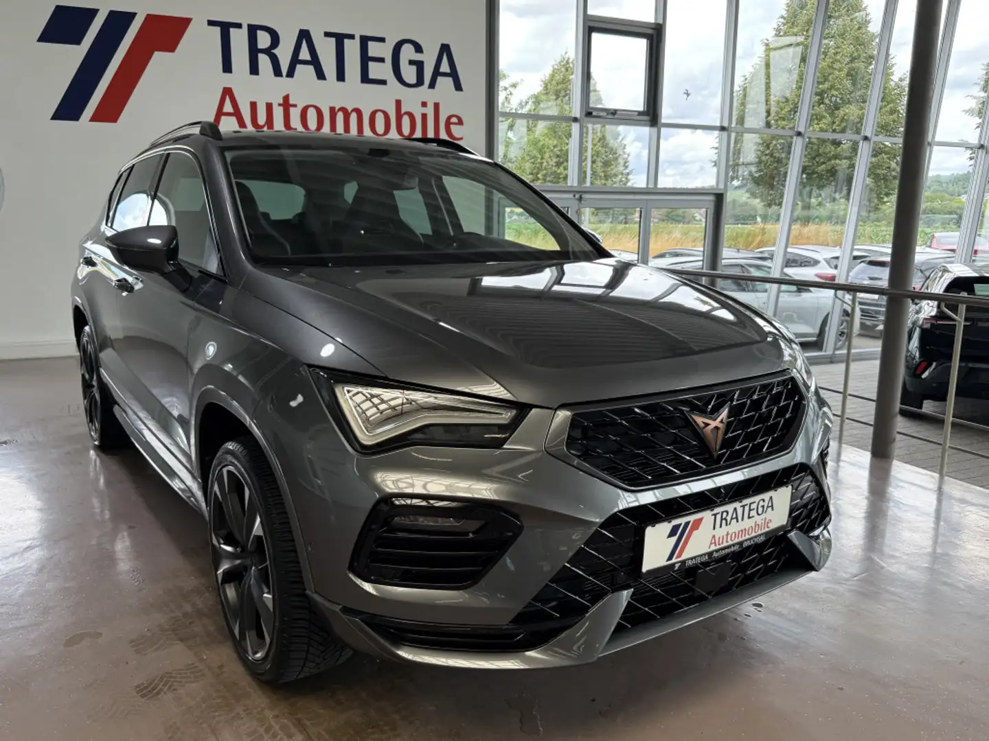 CUPRA Ateca 1,5 TSI DSG 360° ACC TW Business Plus AHK Grau - 1