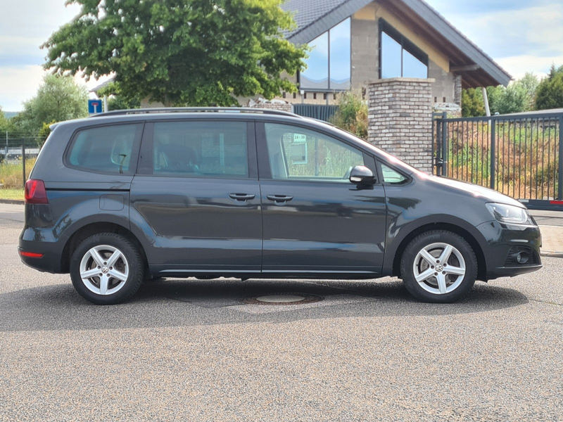SEAT Alhambra Style *1-Hand*7-Sitz*Navi*Kamera*SHZ* — photo 6