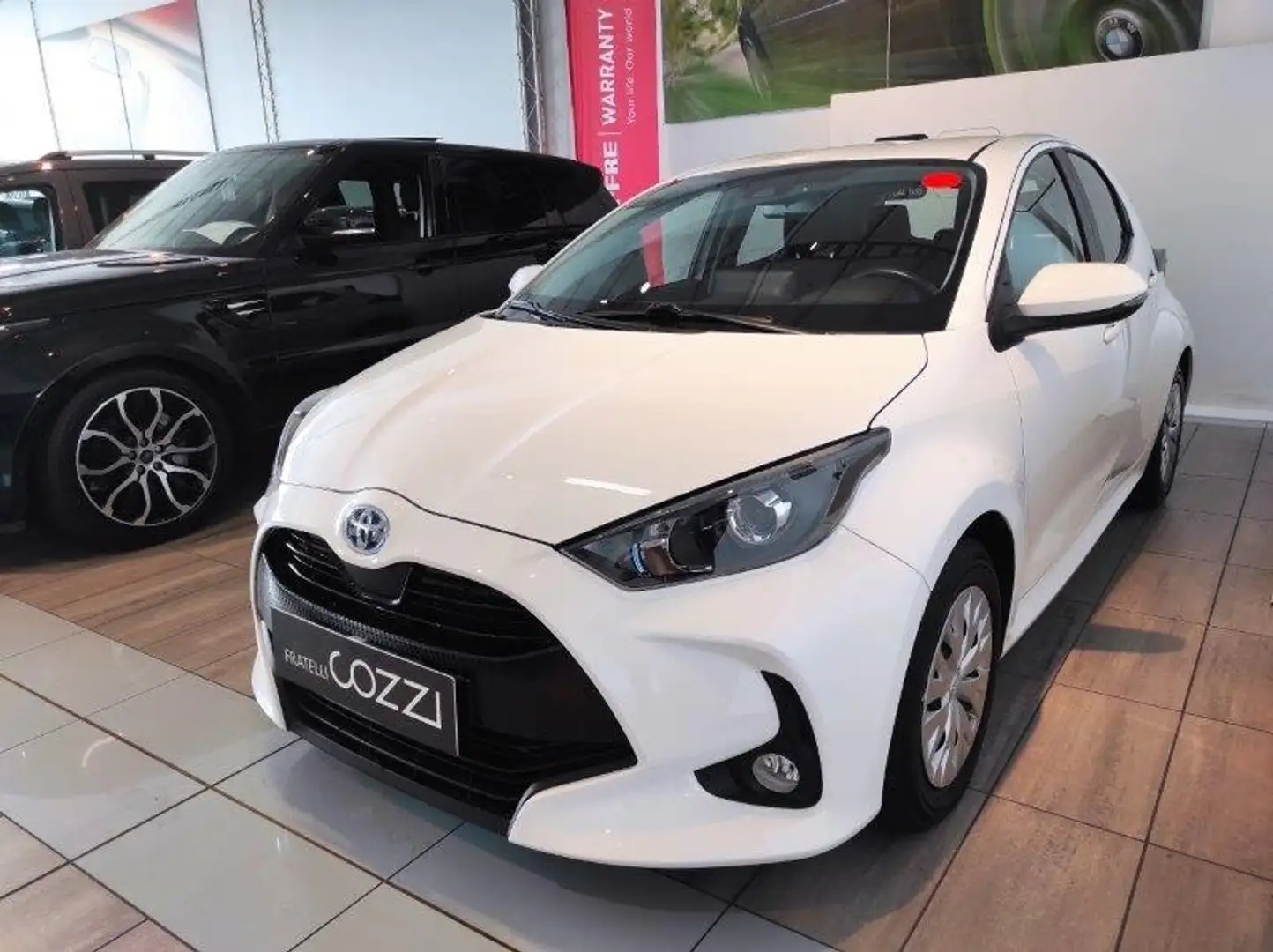 Toyota Yaris 4ª serie - Yaris 1.5 Hybrid 5 porte Business Wit - 2