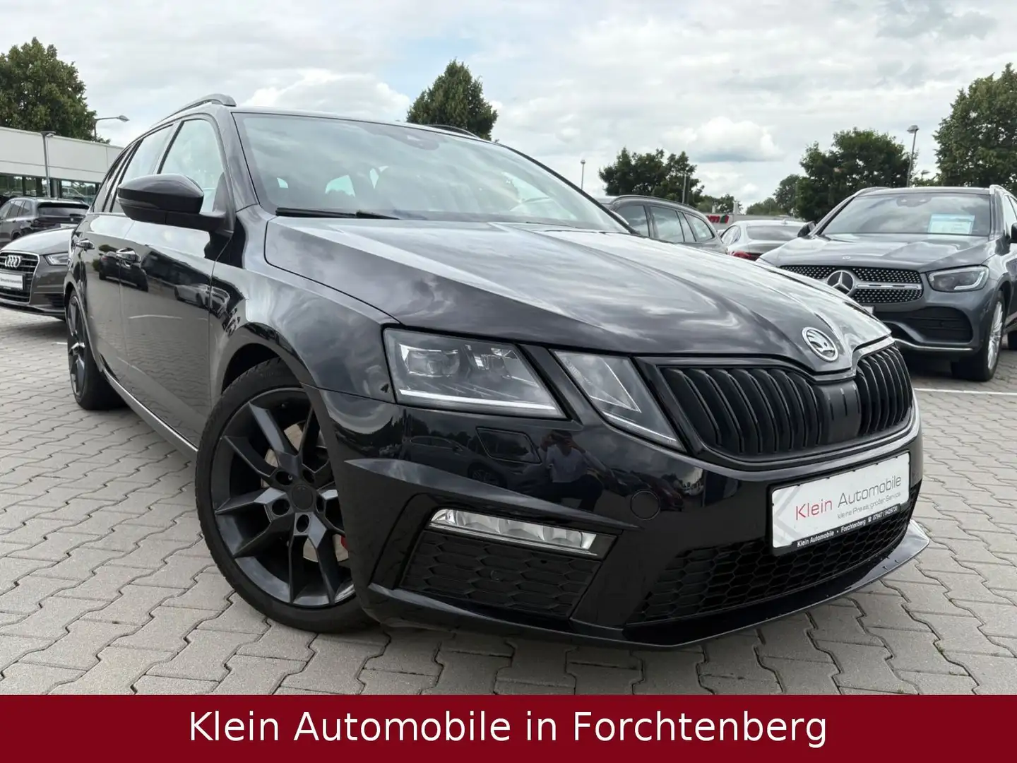 Skoda Octavia RS Aut. Navi LED Panorama ACC LaneAssist Schwarz - 1