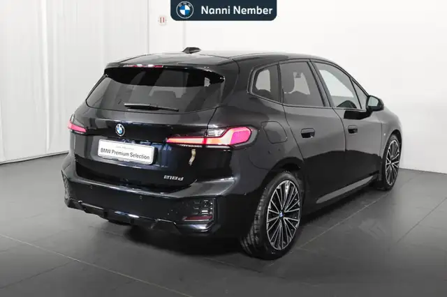 BMW 2 Series view 3