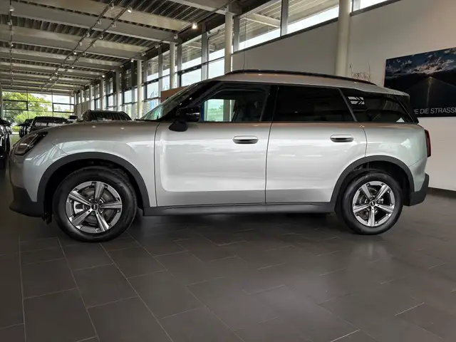 Mini Countryman view 5