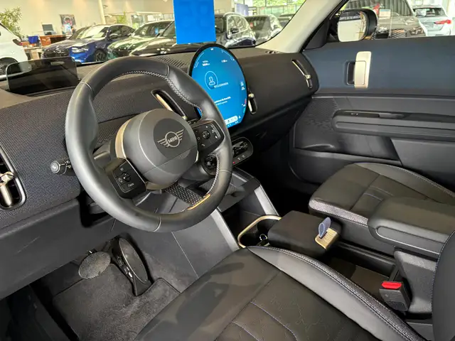 Mini Countryman view 14