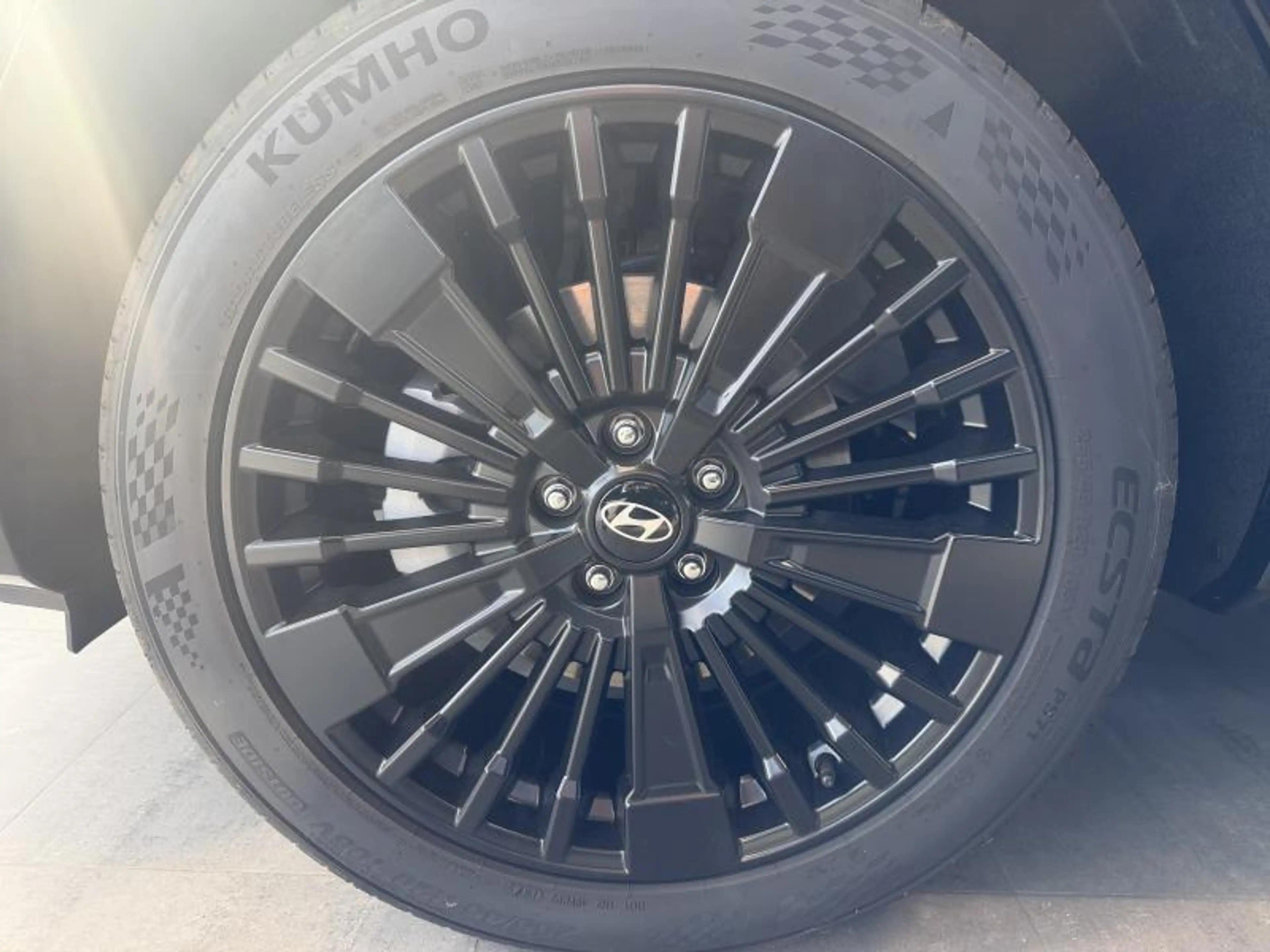 Hyundai SANTA FE HEV 1.6 T-GDi 6AT 5S - Calligraphy Dual Sunroof 215 — photo 8