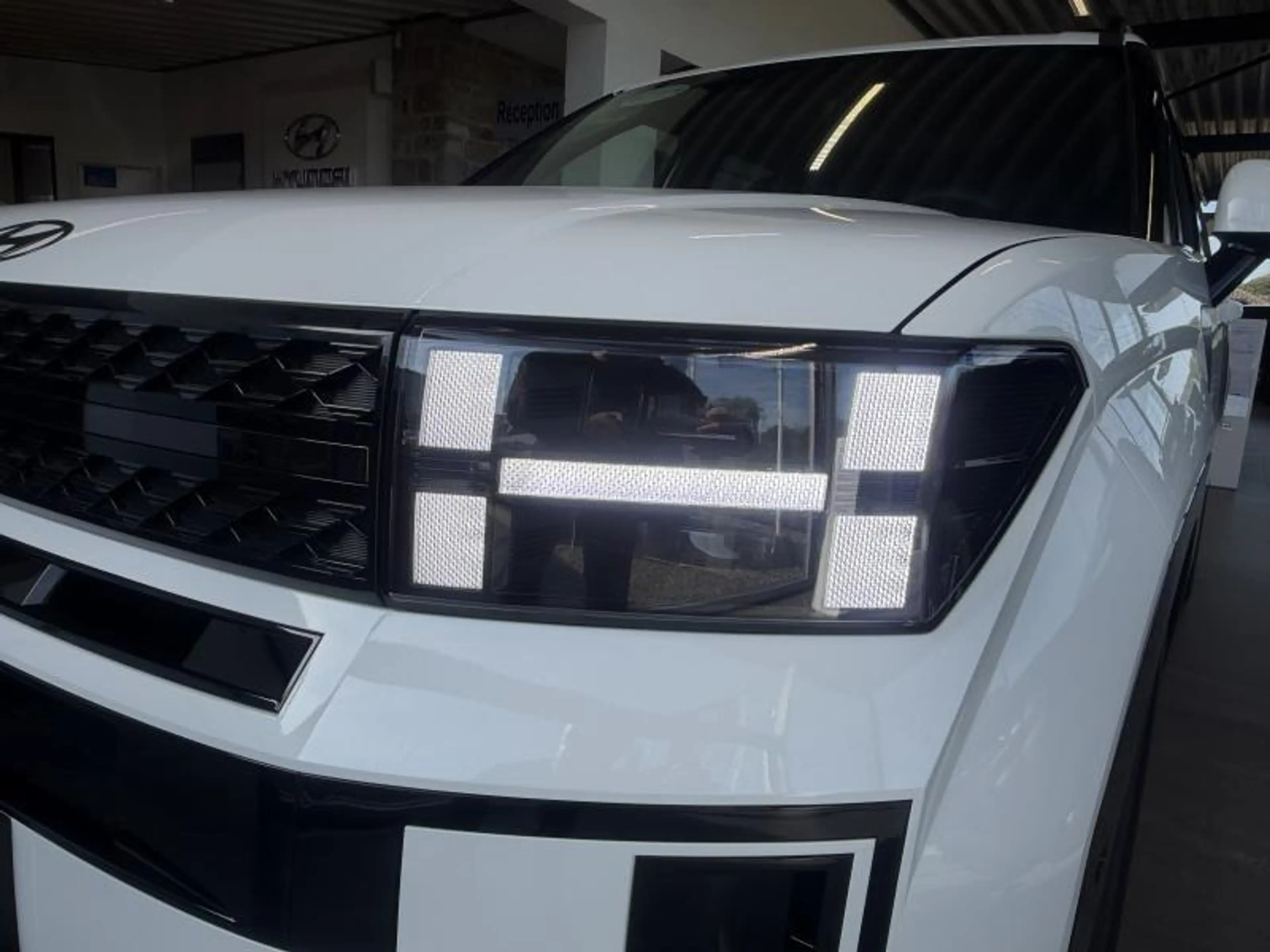 Hyundai SANTA FE HEV 1.6 T-GDi 6AT 5S - Calligraphy Dual Sunroof 215 — photo 9