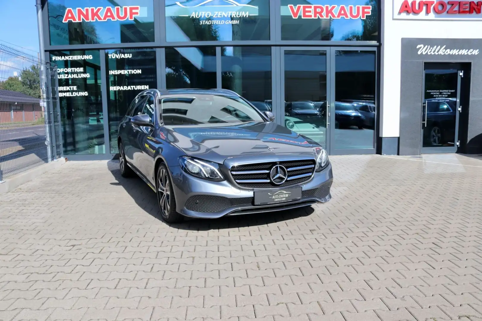 Mercedes-Benz E 220 d T-Modell 4Matic 360° Widescreen COMAND Gris - 1