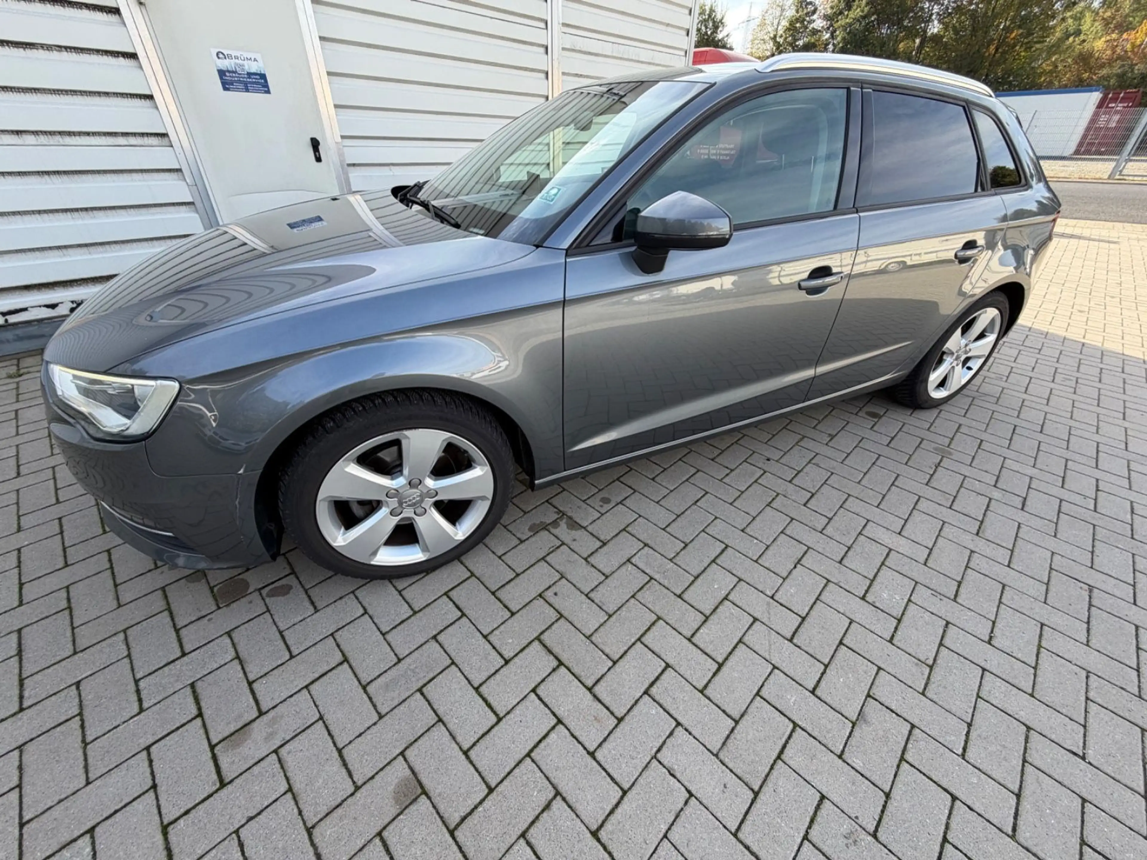 Audi A3 Sportback  Automatik Xenon MMI Sounds. TÜV — photo 7