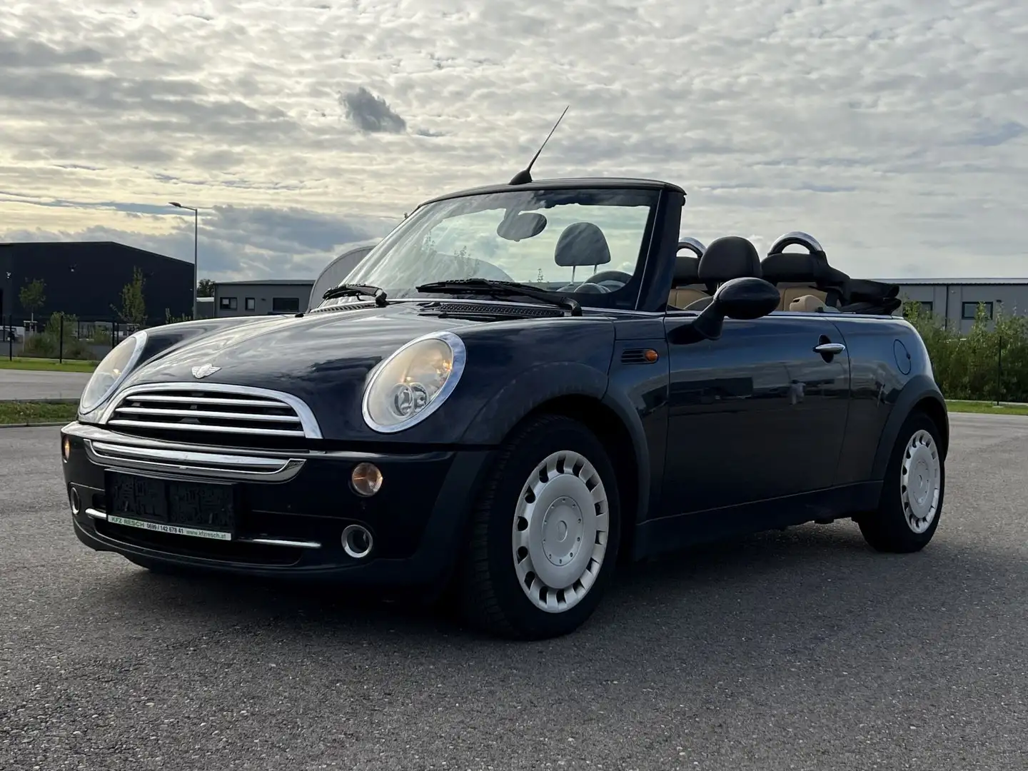 MINI Cooper Cabrio - 1