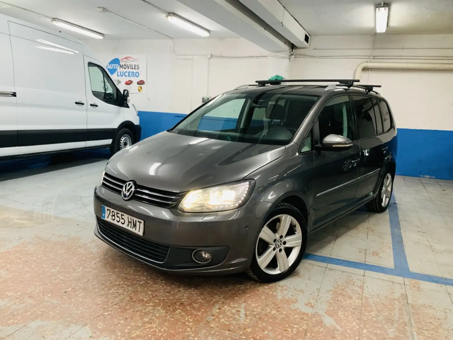 Volkswagen Touran 2.0TDI Sport DSG 170 Grijs - 1