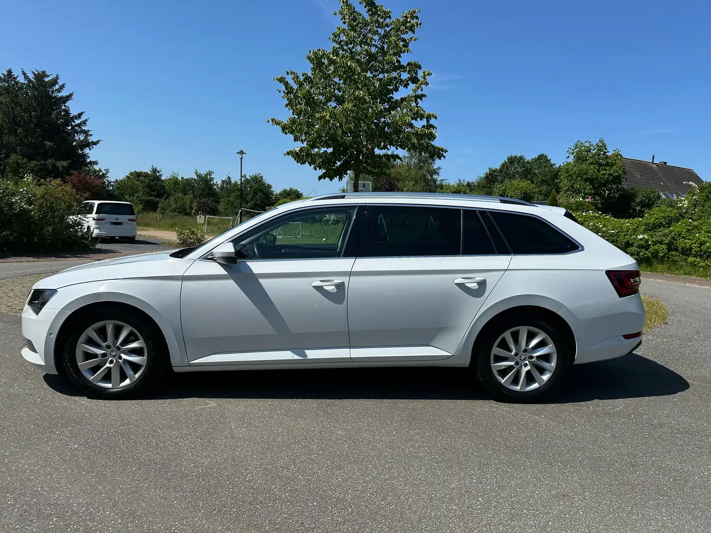 Skoda Superb Superb Combi 1.5 TSI DSGAmbition Weiß - 2