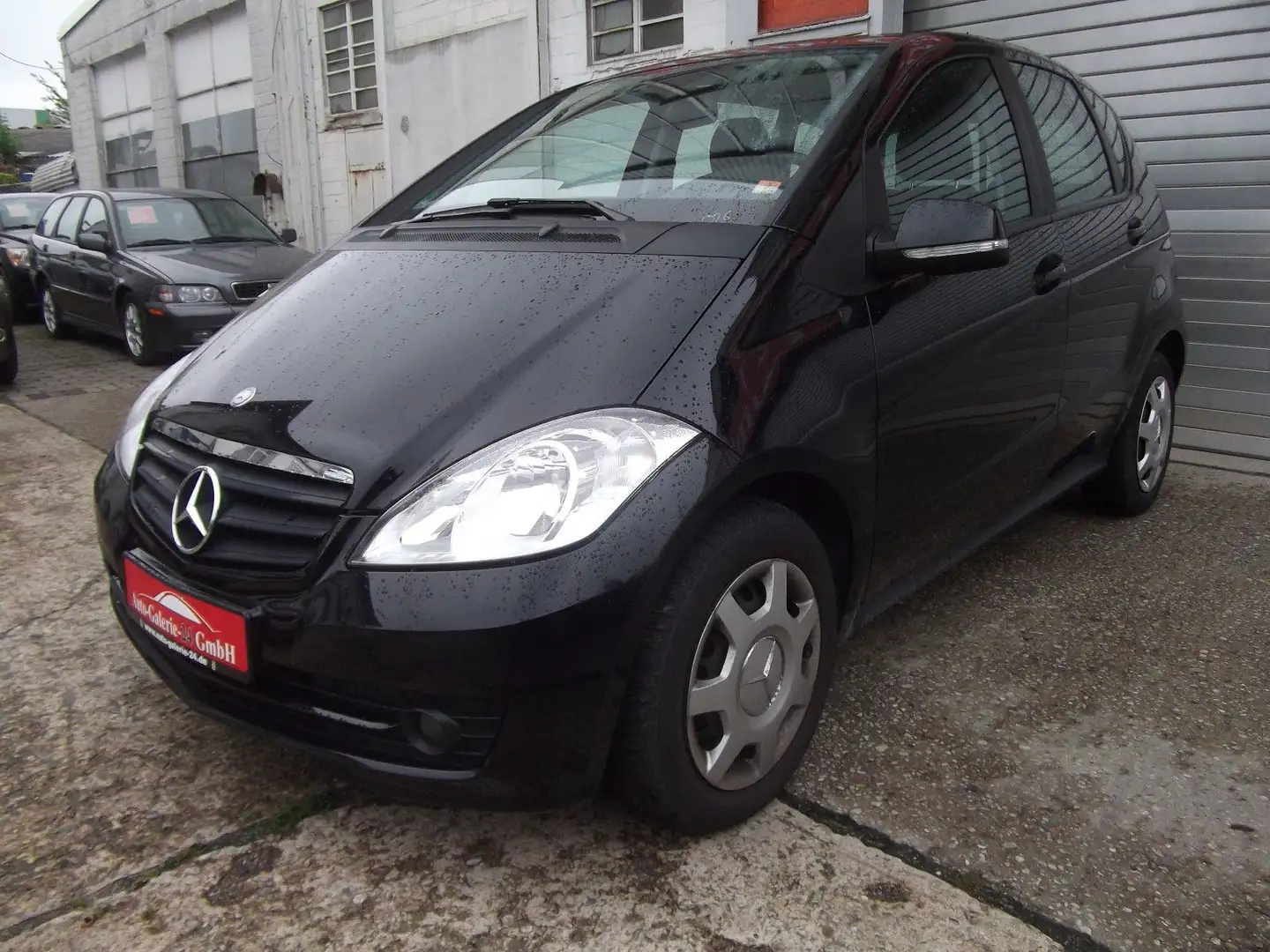 Mercedes-Benz A 180 Automatik Noir - 1