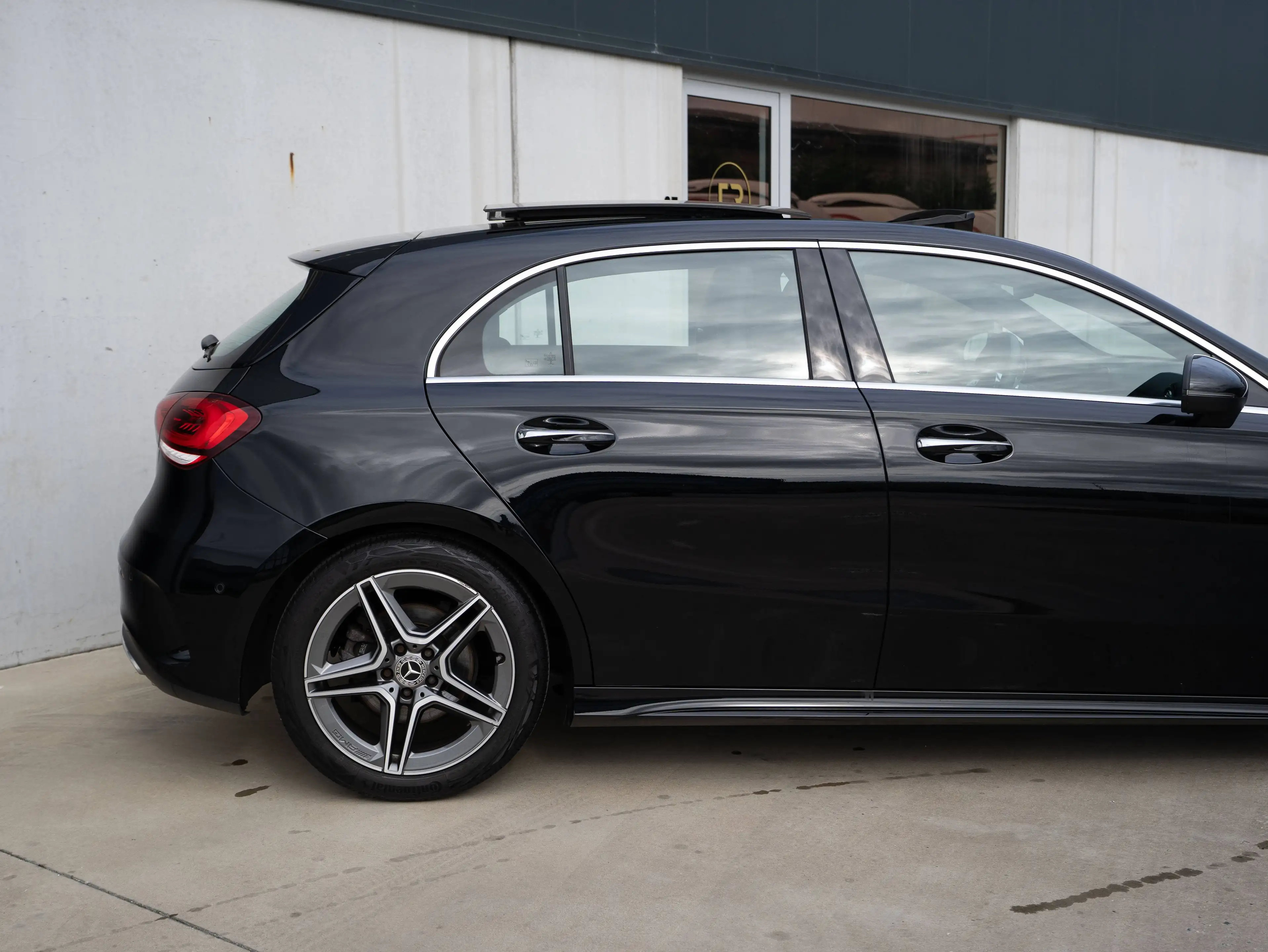Mercedes-Benz A 250 4-Matic l AMG Line l Pano l Keyless l LED Dynamic l Sfeerverlichting — photo 10
