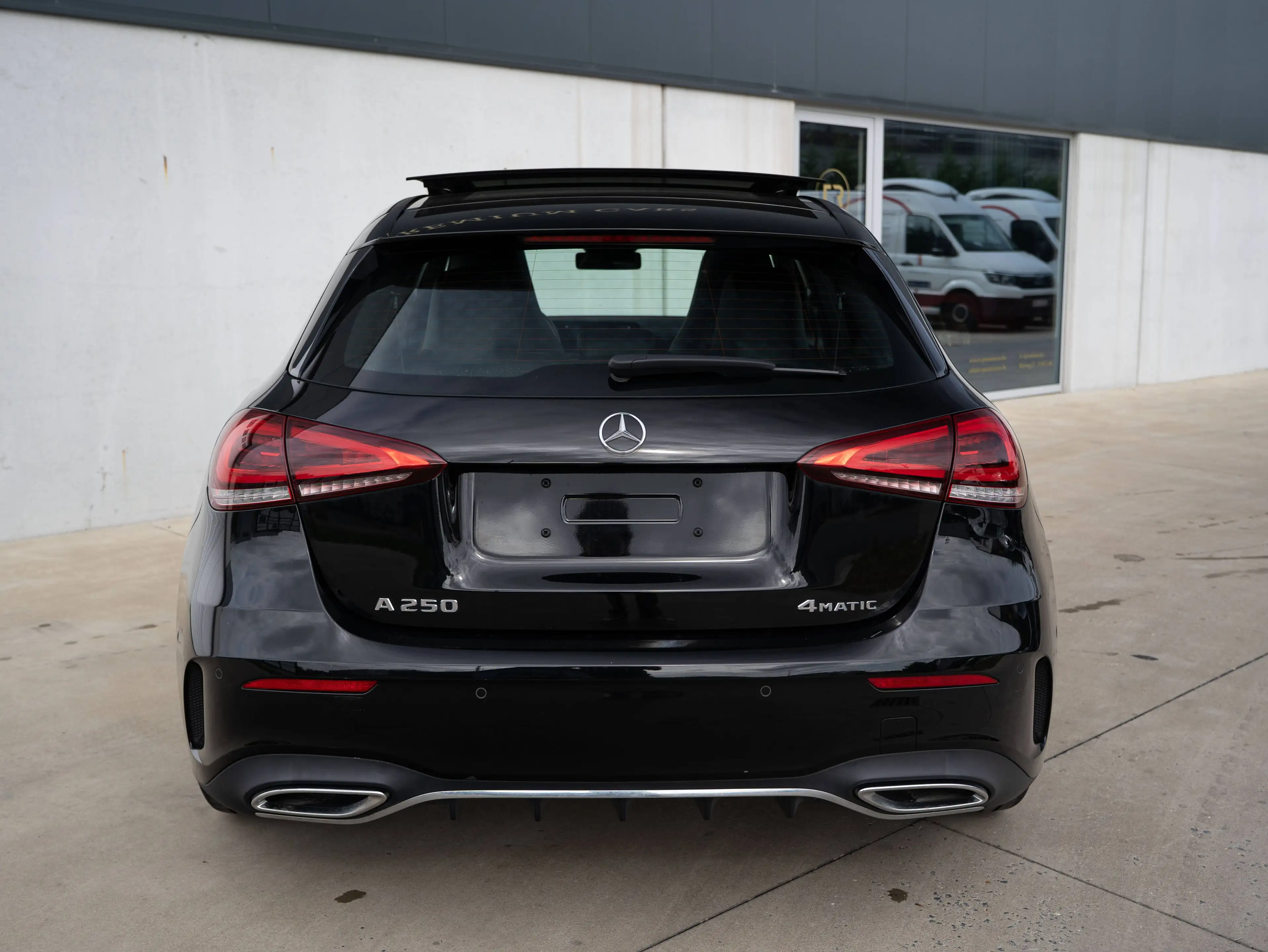 Mercedes-Benz A 250 4-Matic l AMG Line l Pano l Keyless l LED Dynamic l Sfeerverlichting — photo 13