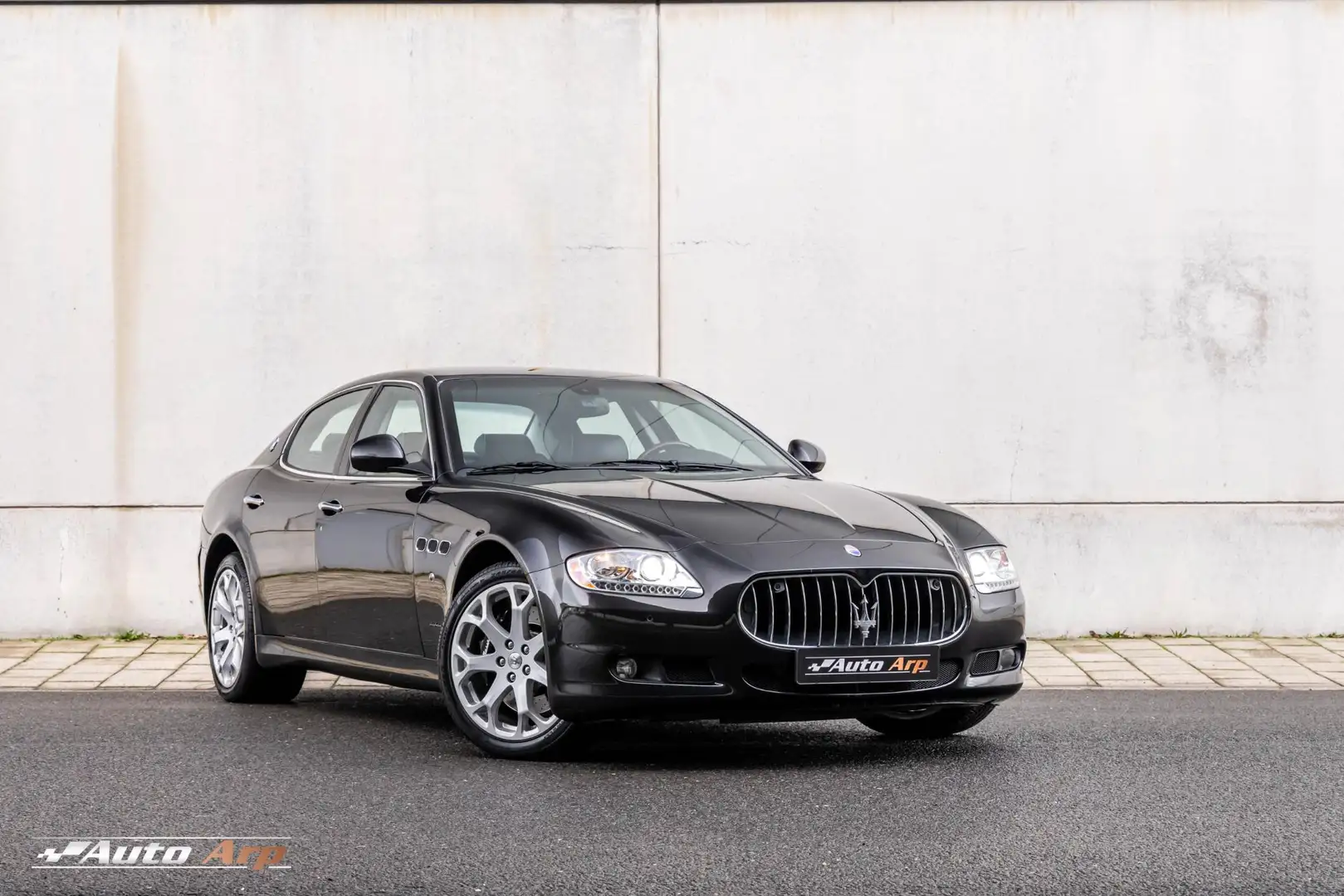Maserati Quattroporte 4.7 S Schwarz - 1