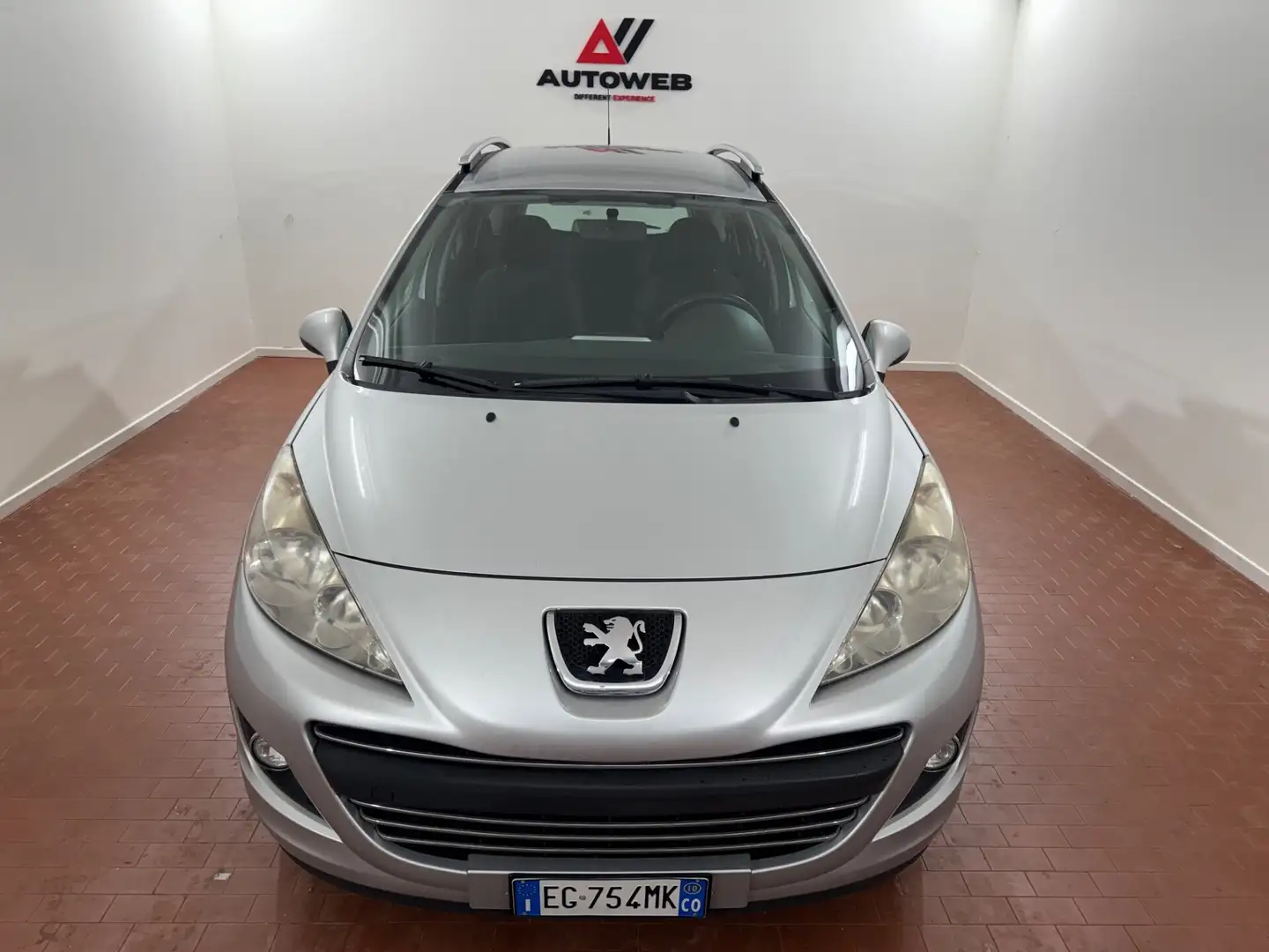 Peugeot 207 1.4 VTi 95CV SW XS Ciel Argento - 2