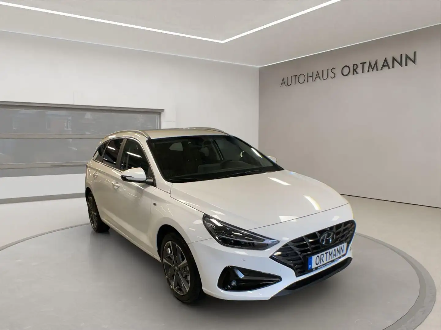 Hyundai i30 Kombi 1.5 Turbo "Prime" 2WD Automatik Weiß - 1