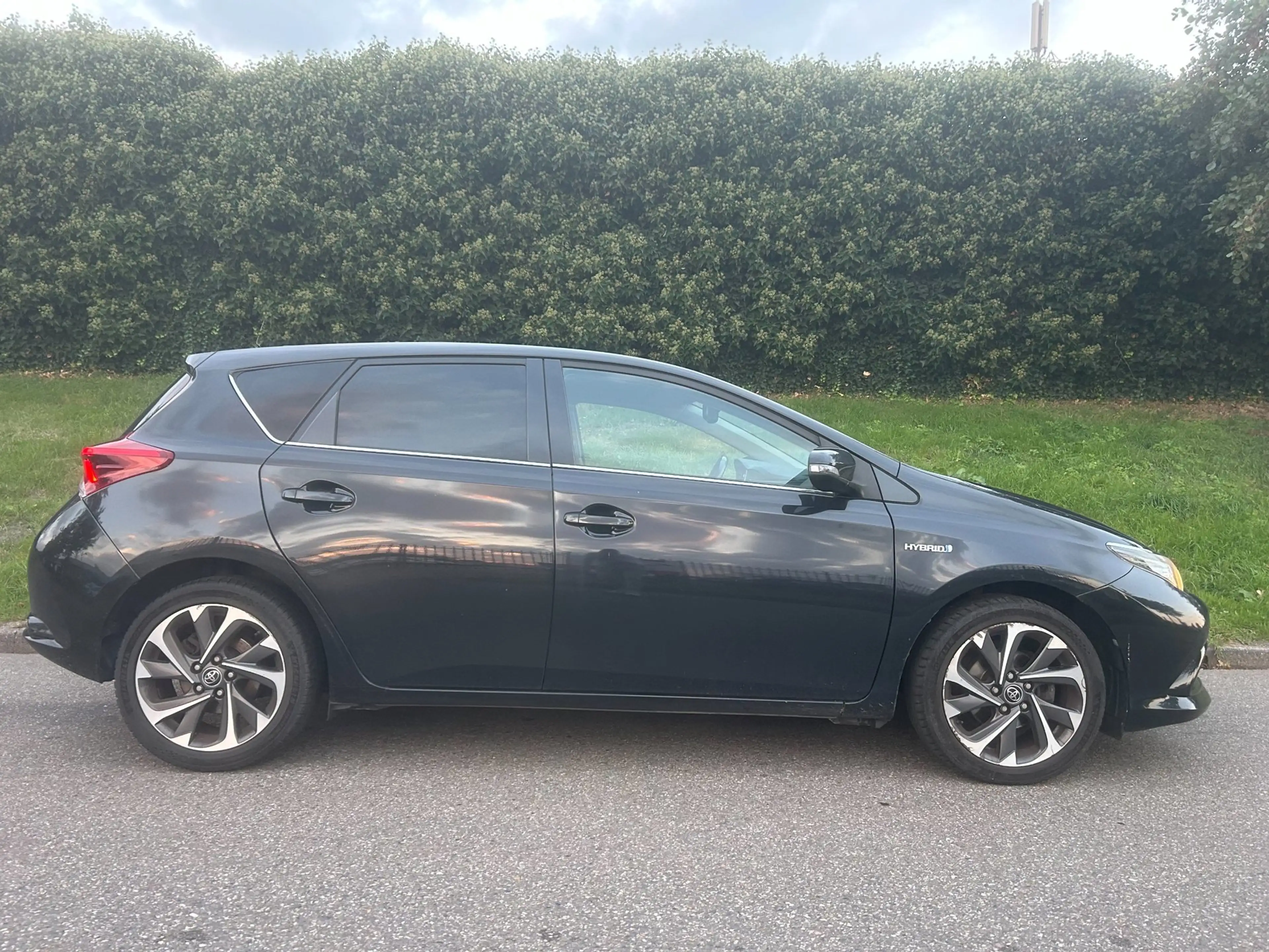 Toyota Auris 1.8 Hybrid Dynamic - Navi - Camera - 17 inch — photo 2