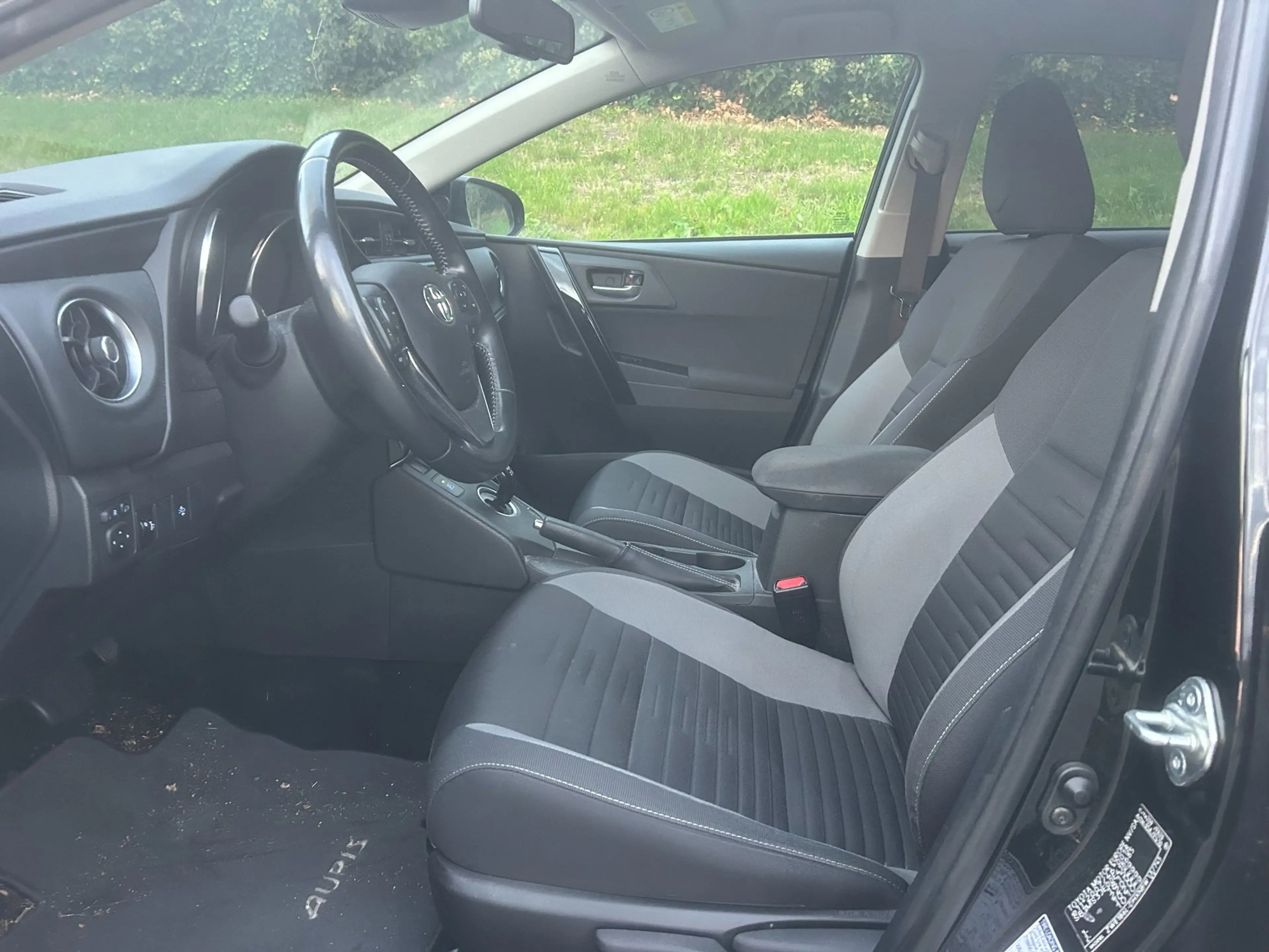 Toyota Auris 1.8 Hybrid Dynamic - Navi - Camera - 17 inch — photo 7