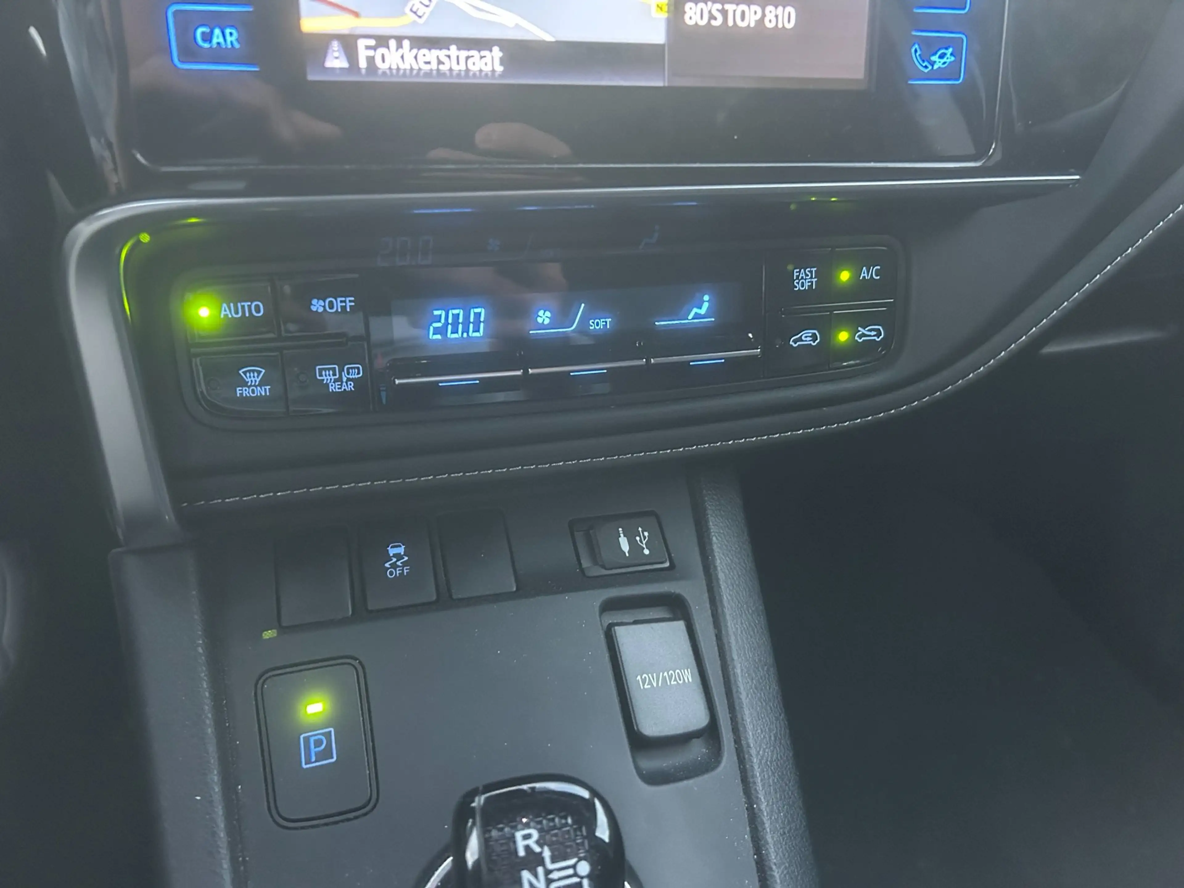 Toyota Auris 1.8 Hybrid Dynamic - Navi - Camera - 17 inch — photo 12