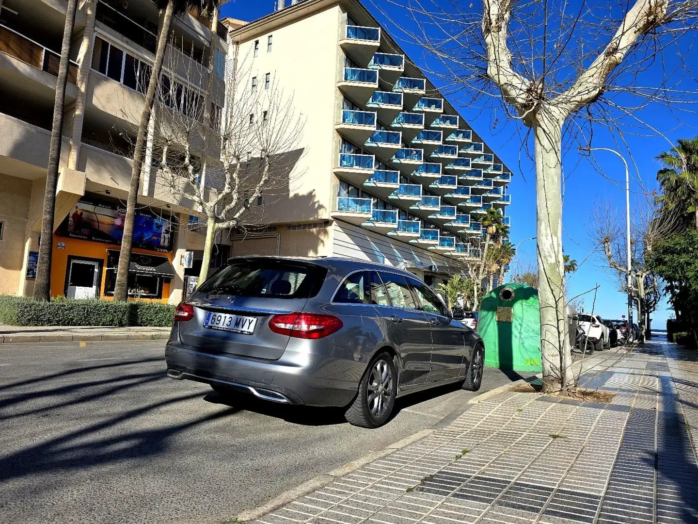 Mercedes-Benz 180 bluetech Gris - 2