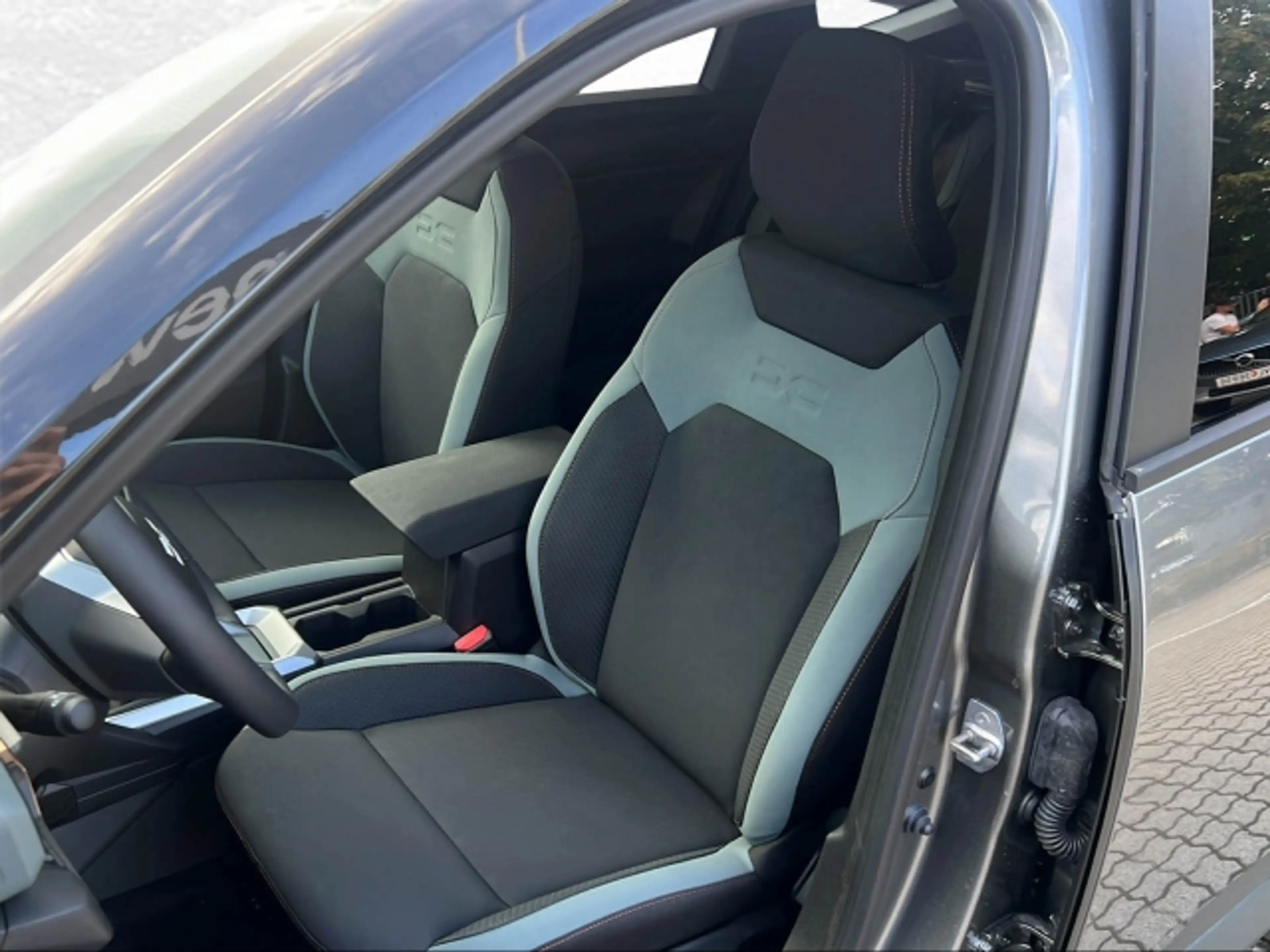 Dacia Bigster BIGSTER Extreme Mild Hybrid 140 — photo 12