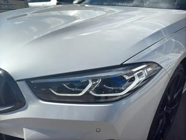BMW 8 Series view 9