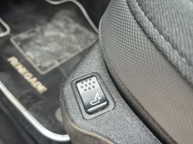Jeep Renegade view 18