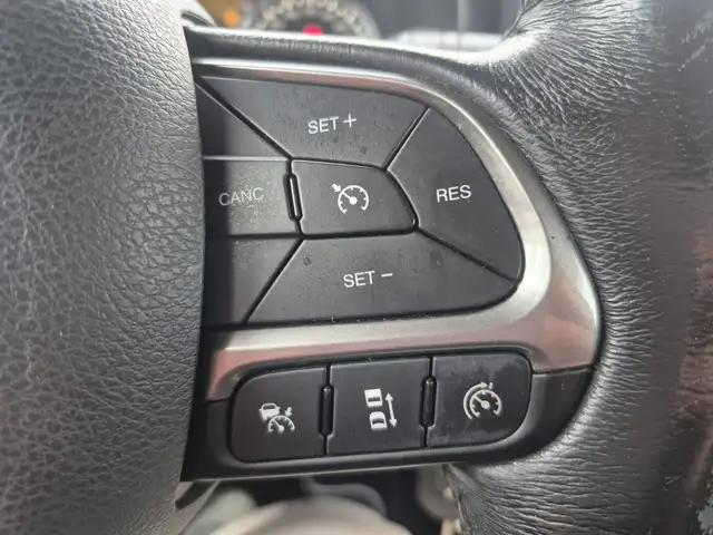 Jeep Renegade view 10
