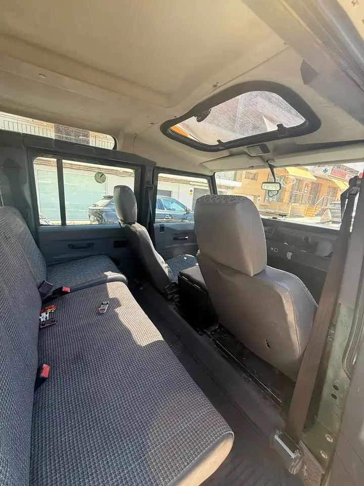 Land Rover Defender 110 TDI SW, foto 12
